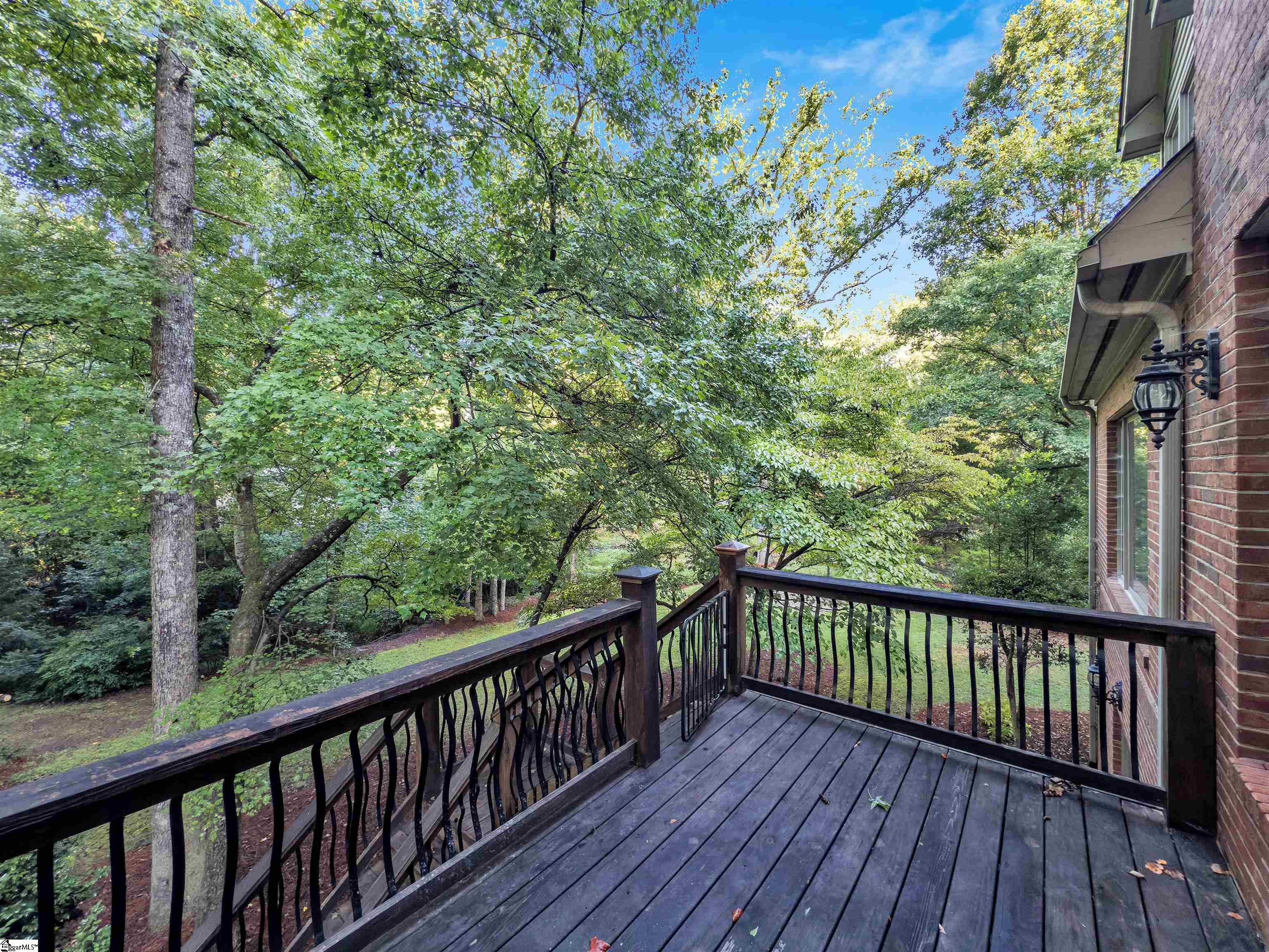 388 Pinehurst Drive Property Photo 23