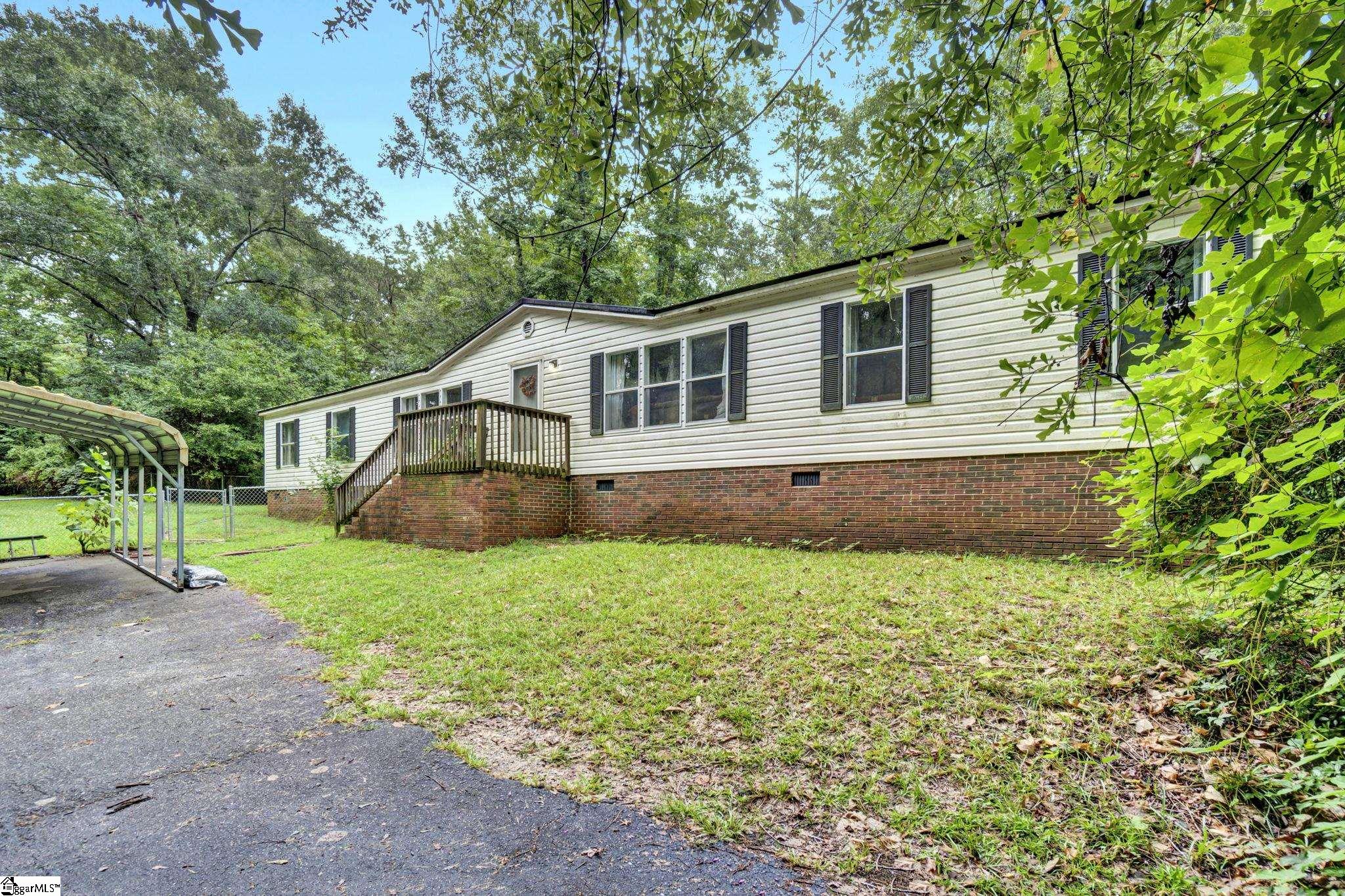427 Whitt Road Property Photo 1