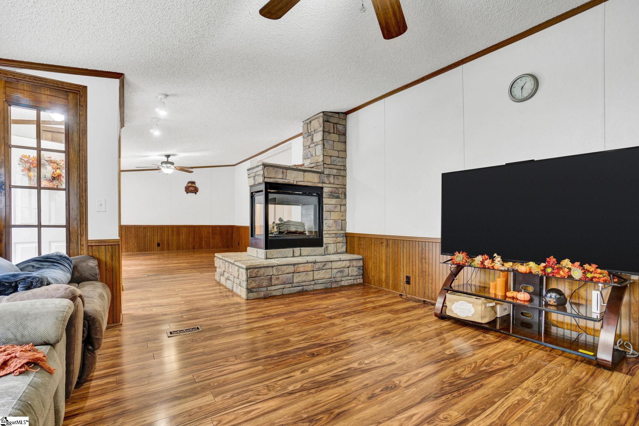 427 Whitt Road Property Photo 7