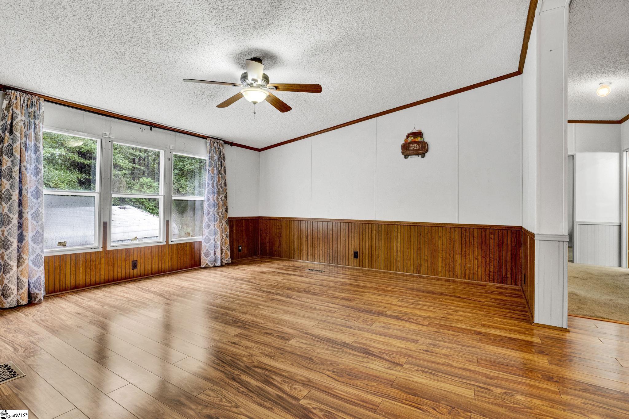 427 Whitt Road Property Photo 8