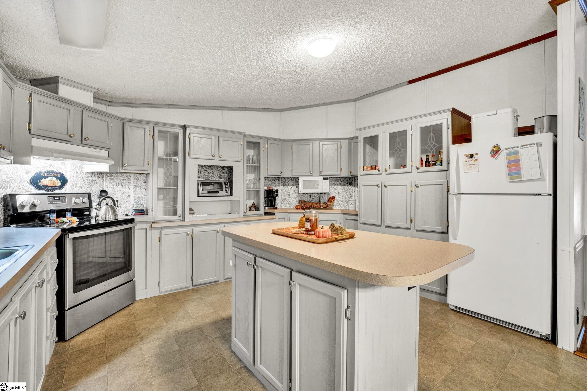 427 Whitt Road Property Photo 12