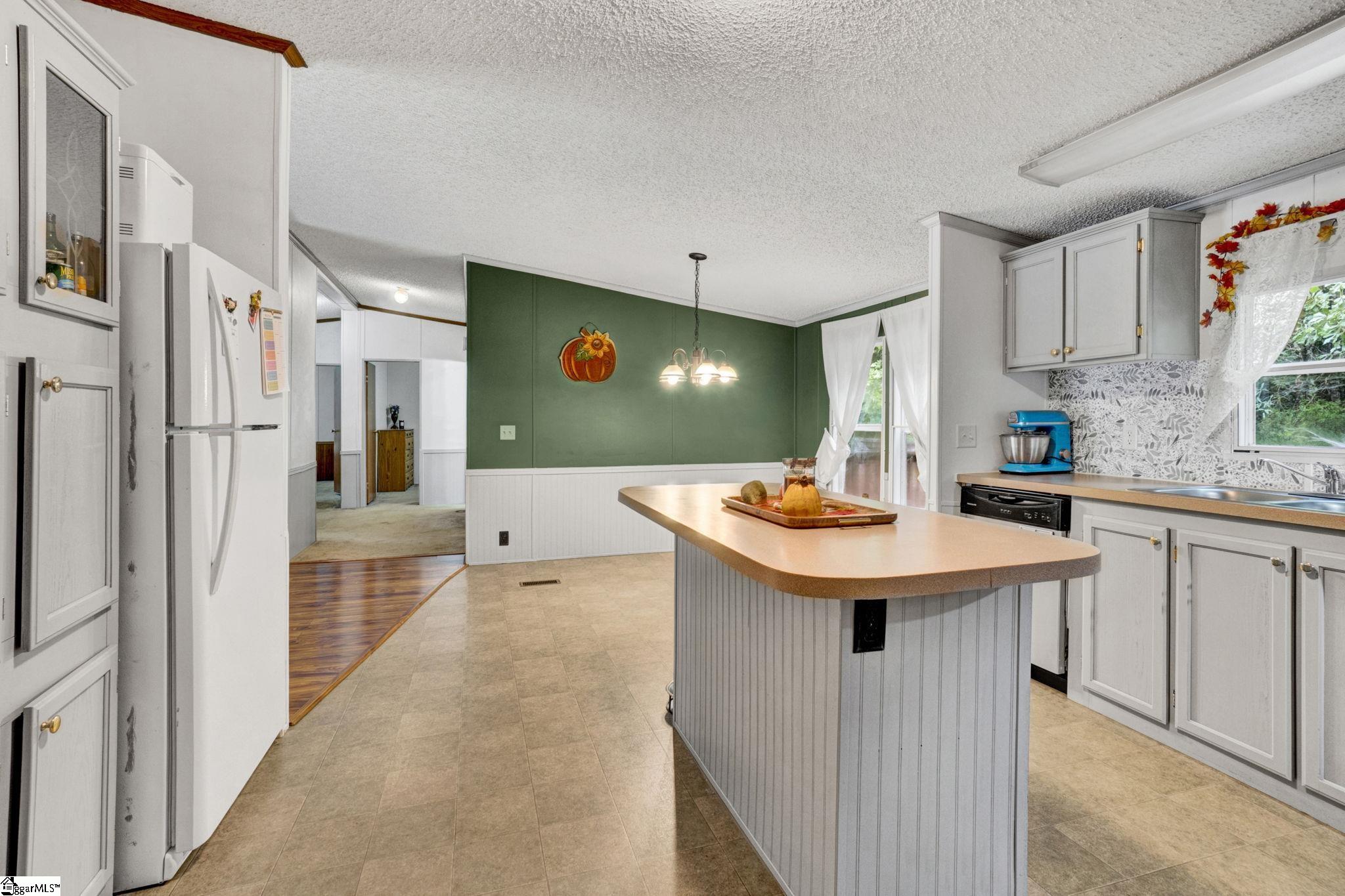 427 Whitt Road Property Photo 16