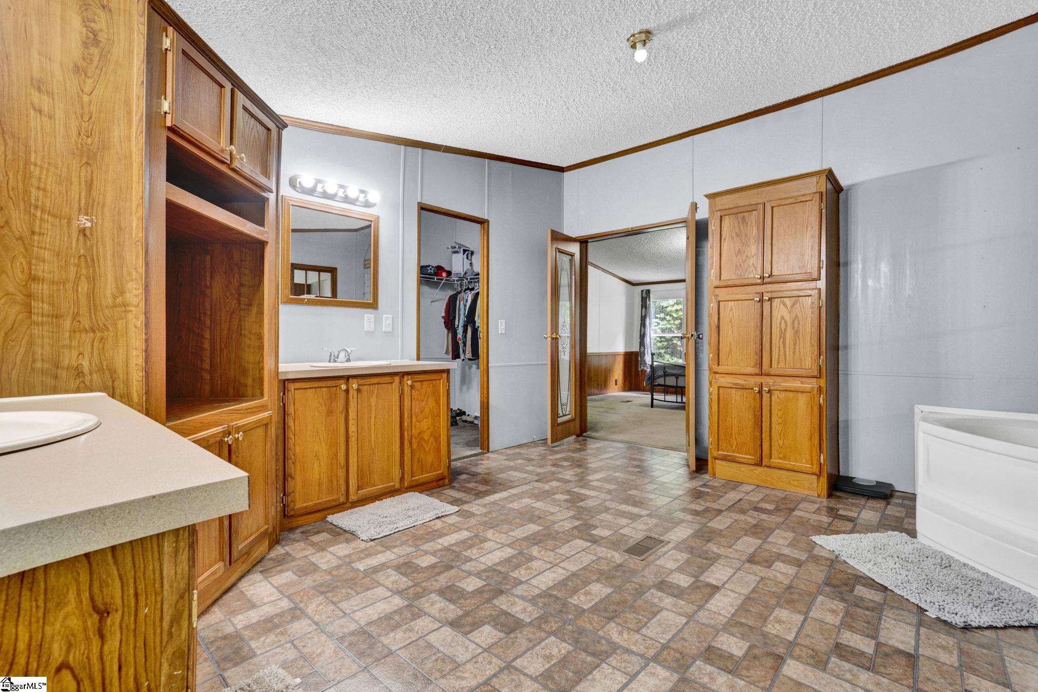 427 Whitt Road Property Photo 20
