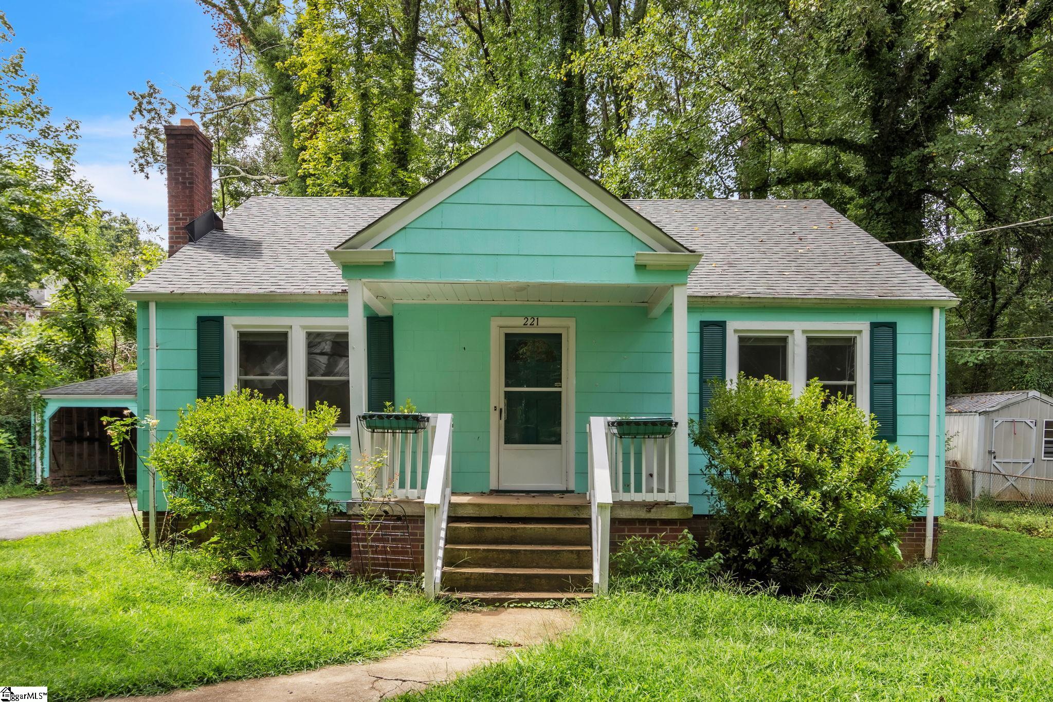 221 McMakin Drive Property Photo 1