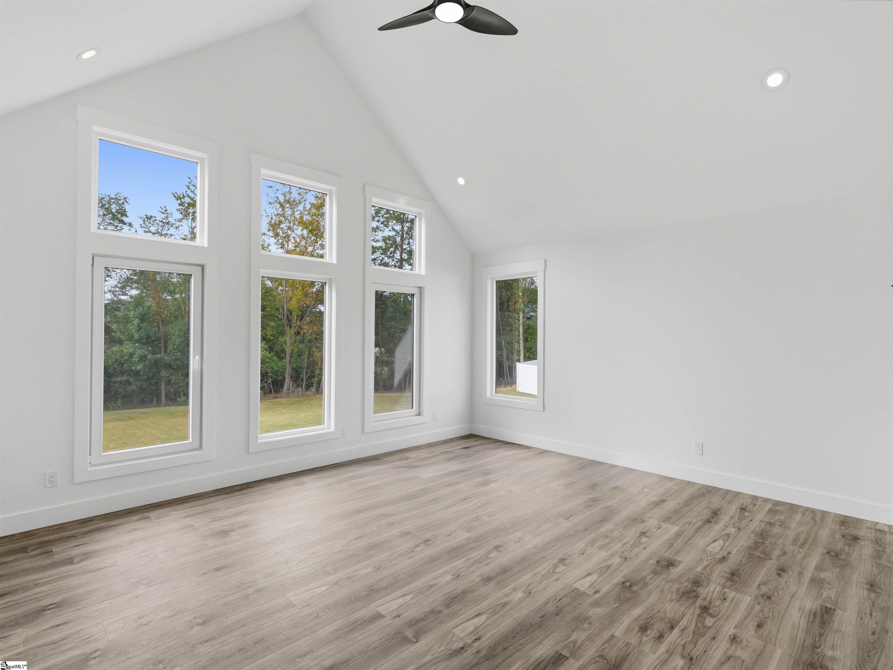 738 New South Court Property Photo 14