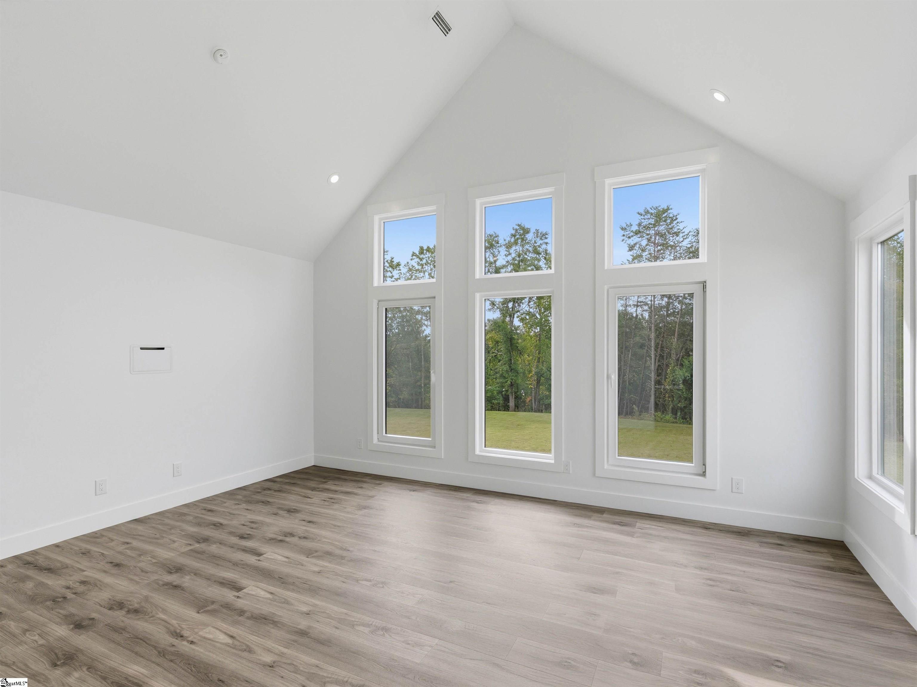 738 New South Court Property Photo 15