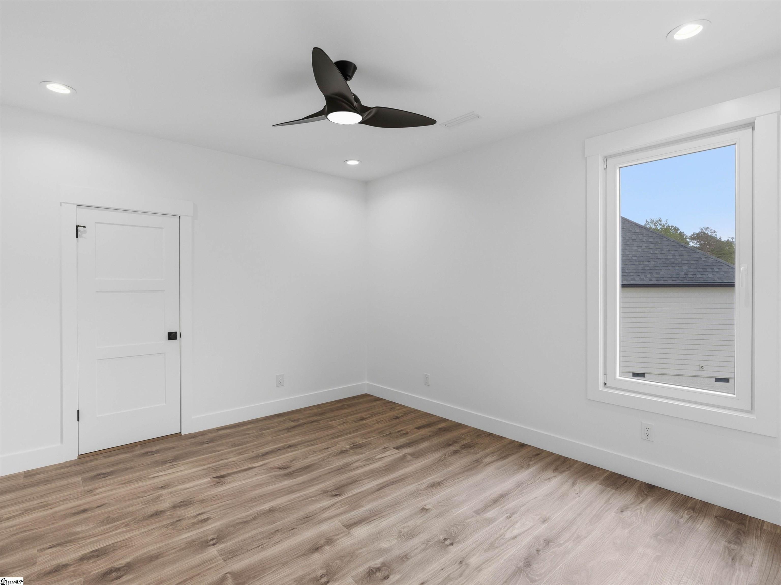 738 New South Court Property Photo 26
