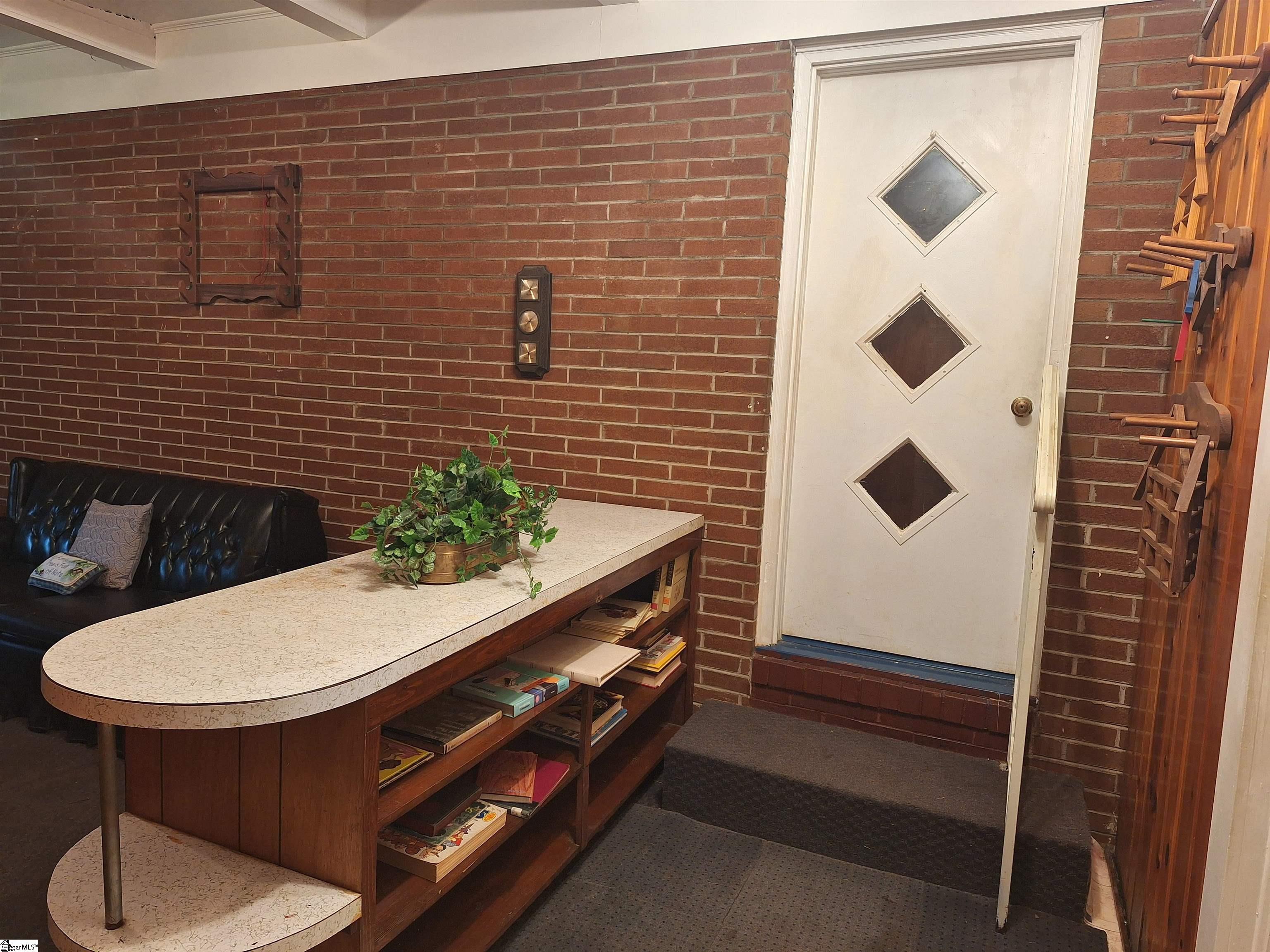 107 Pine Road Property Photo 8