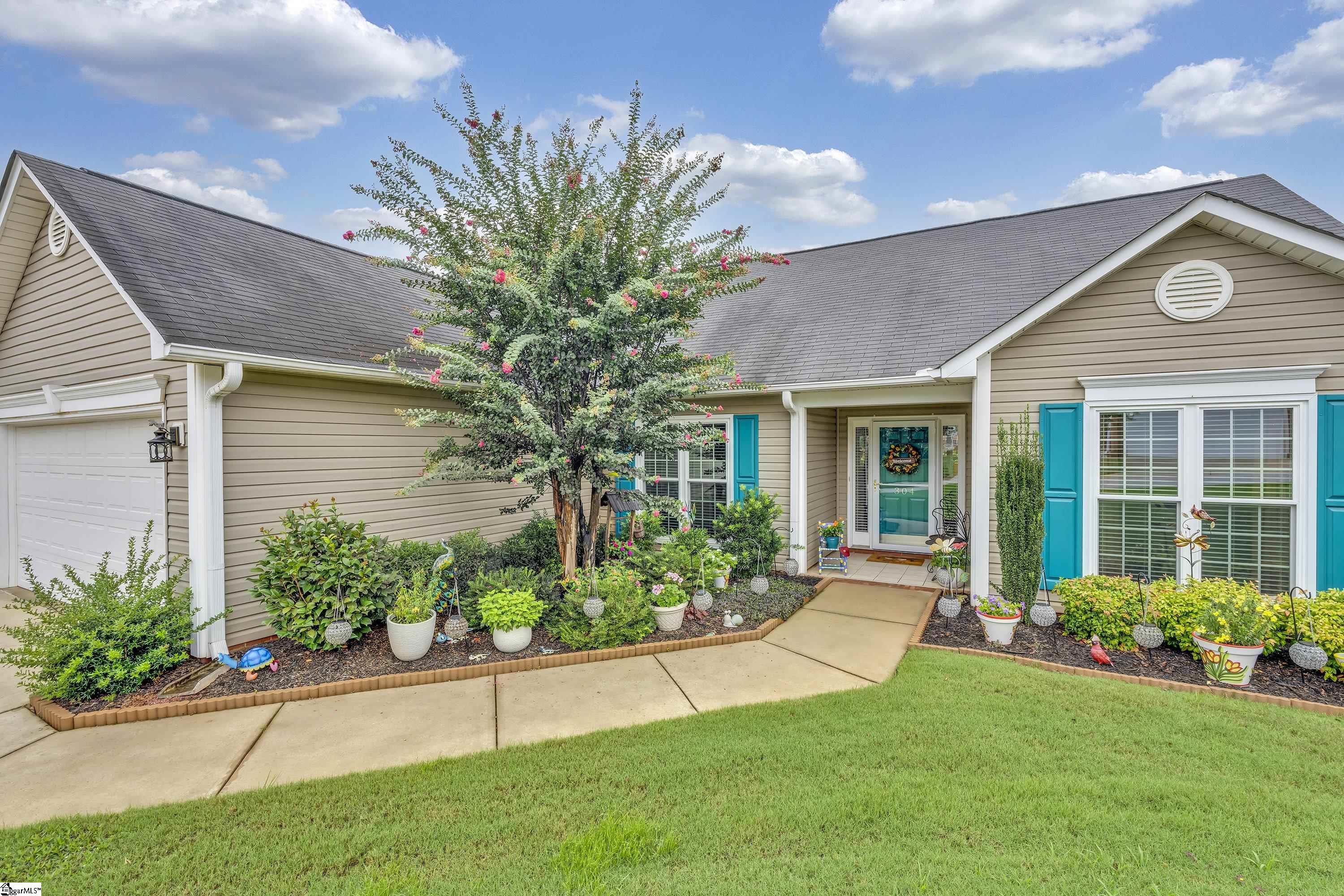 304 Lexington Place Way Property Photo 1