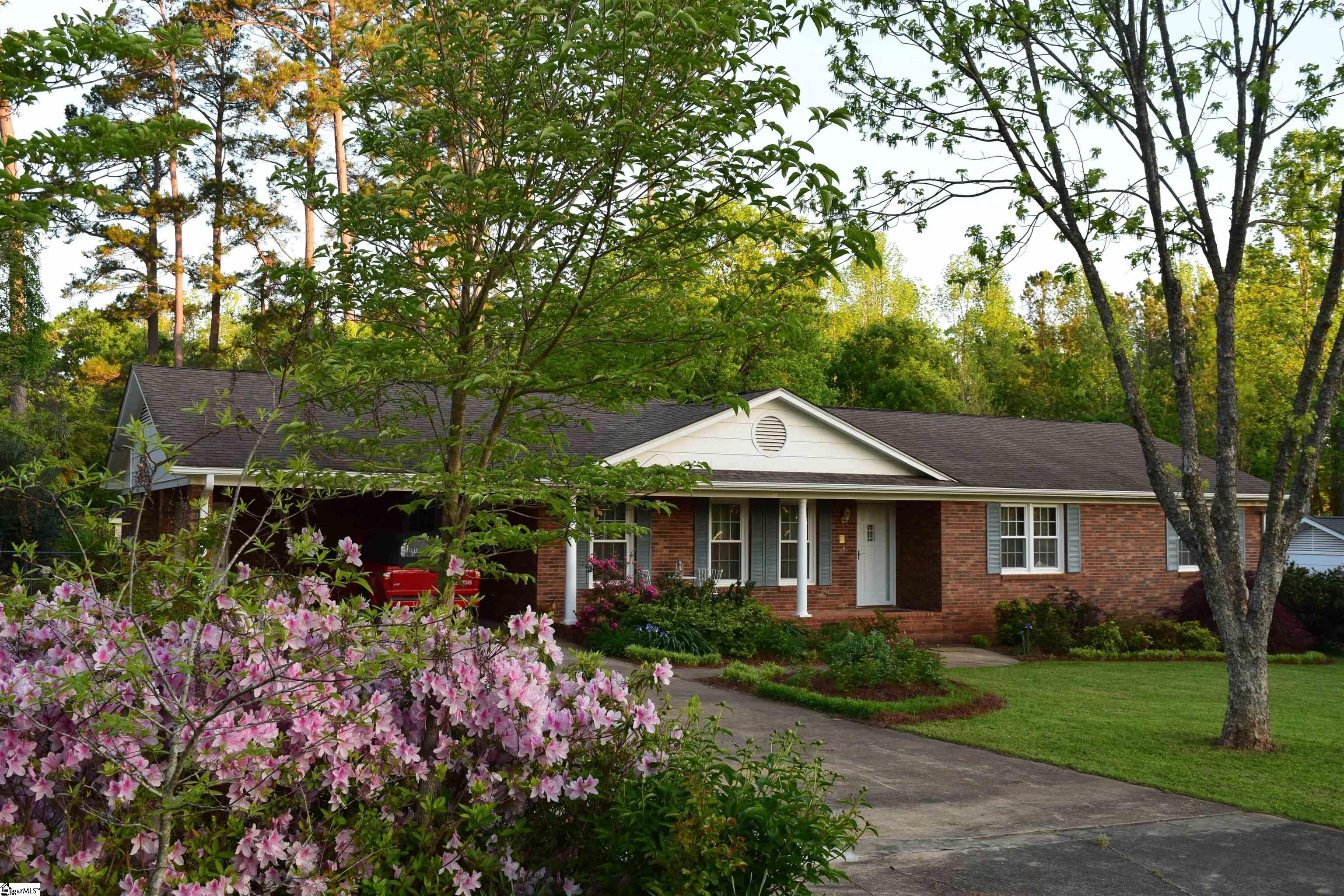 445 Harrell Drive Property Photo 1