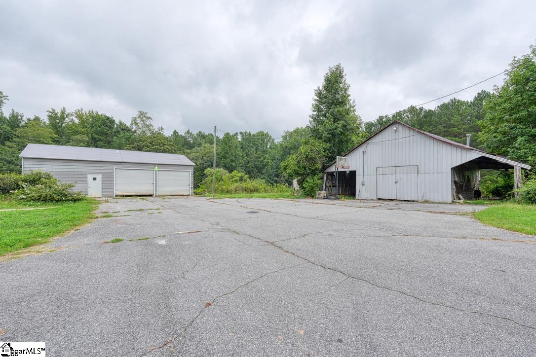 1617 Due West Highway Property Photo 8