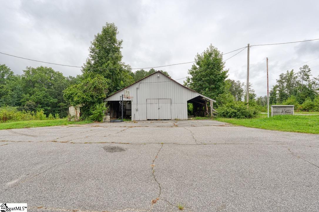 1617 Due West Highway Property Photo 9