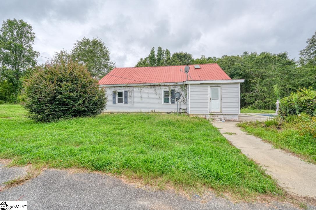 1617 Due West Highway Property Photo 13