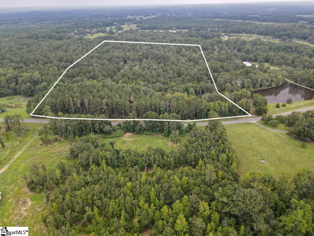 1617 Due West Highway Property Photo 1