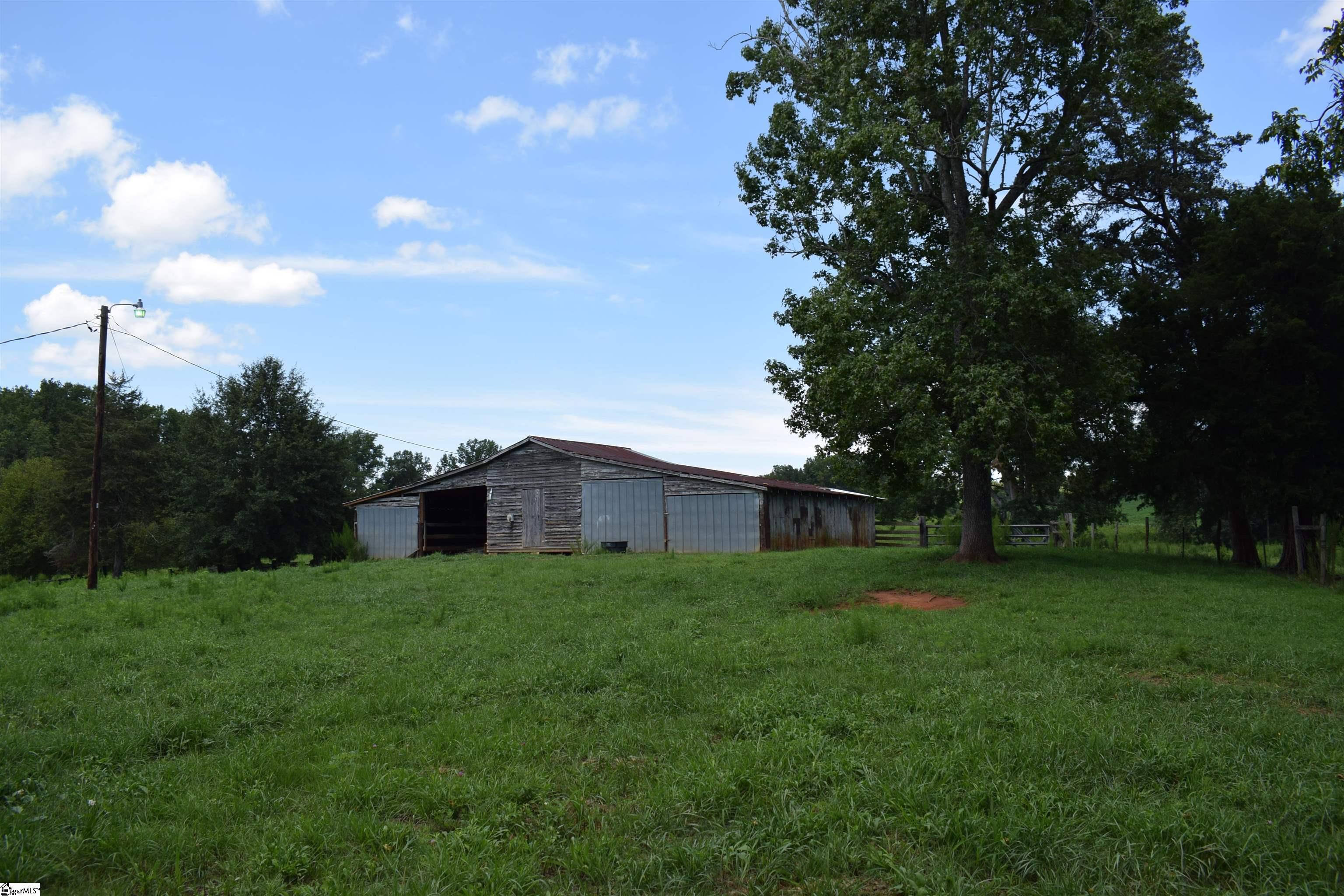 8141 Highway 357 Property Photo 4