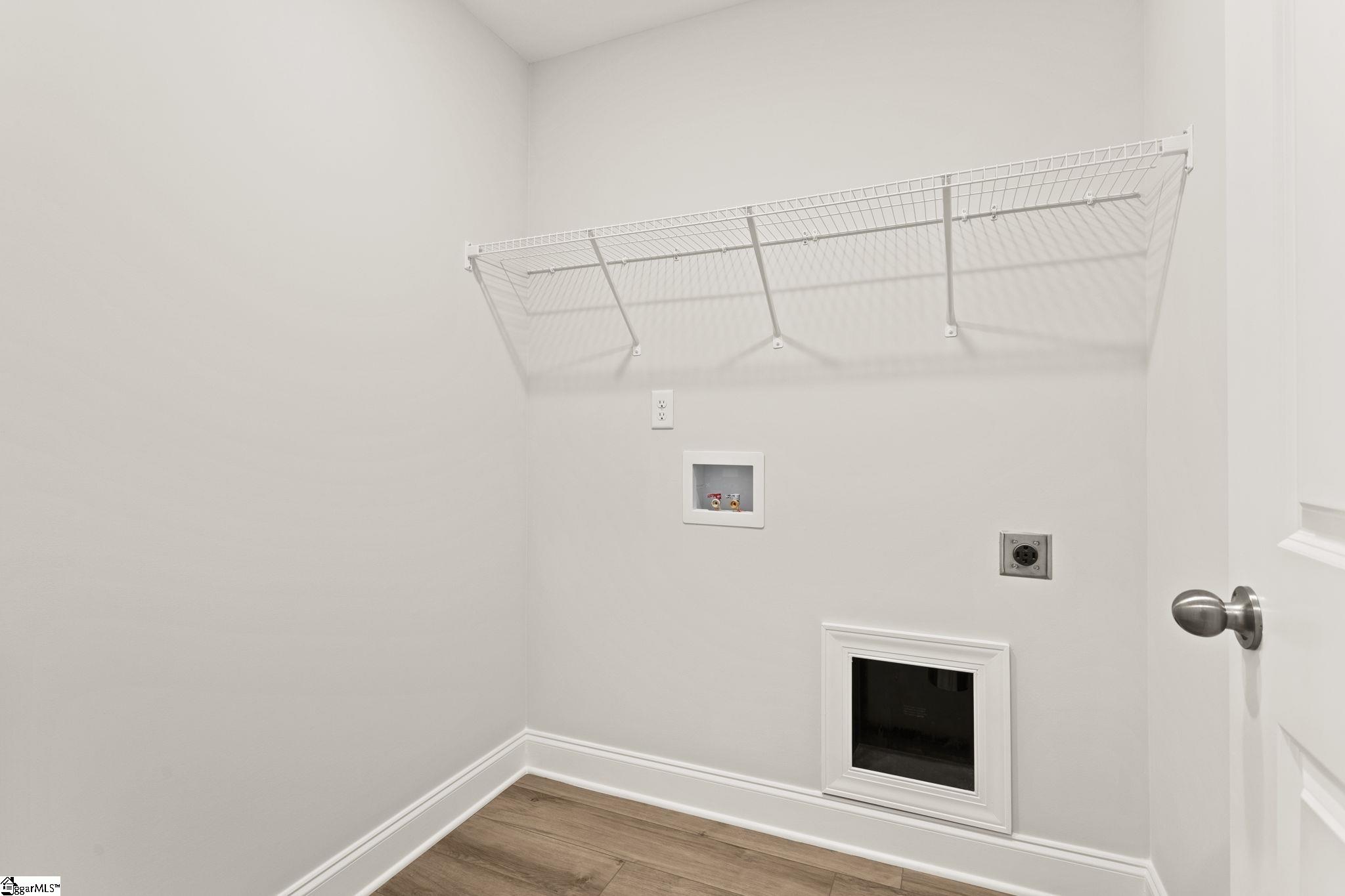 1813 Betsy Ross Drive Property Photo 19