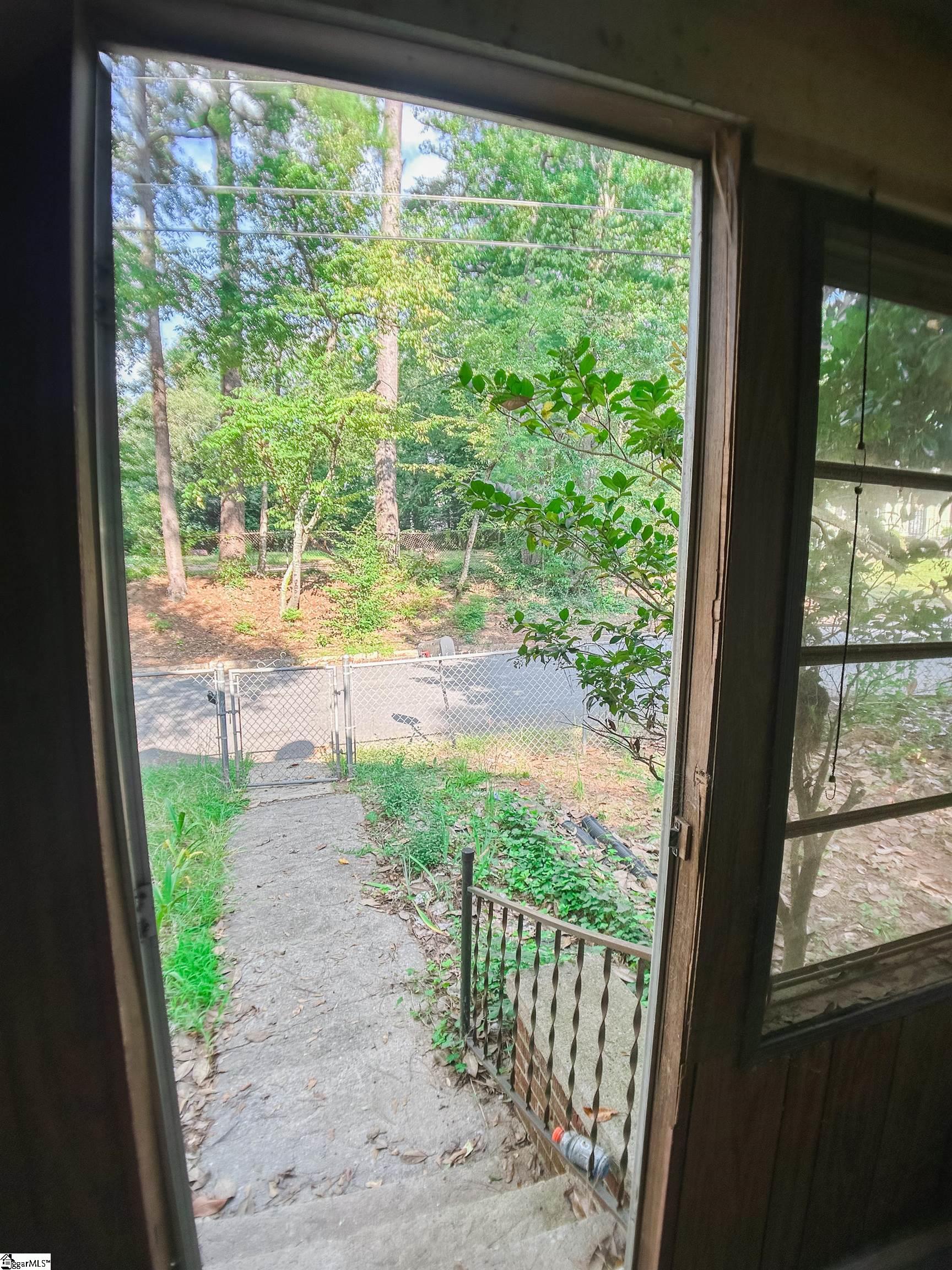 908 Kennedy Street Property Photo 2