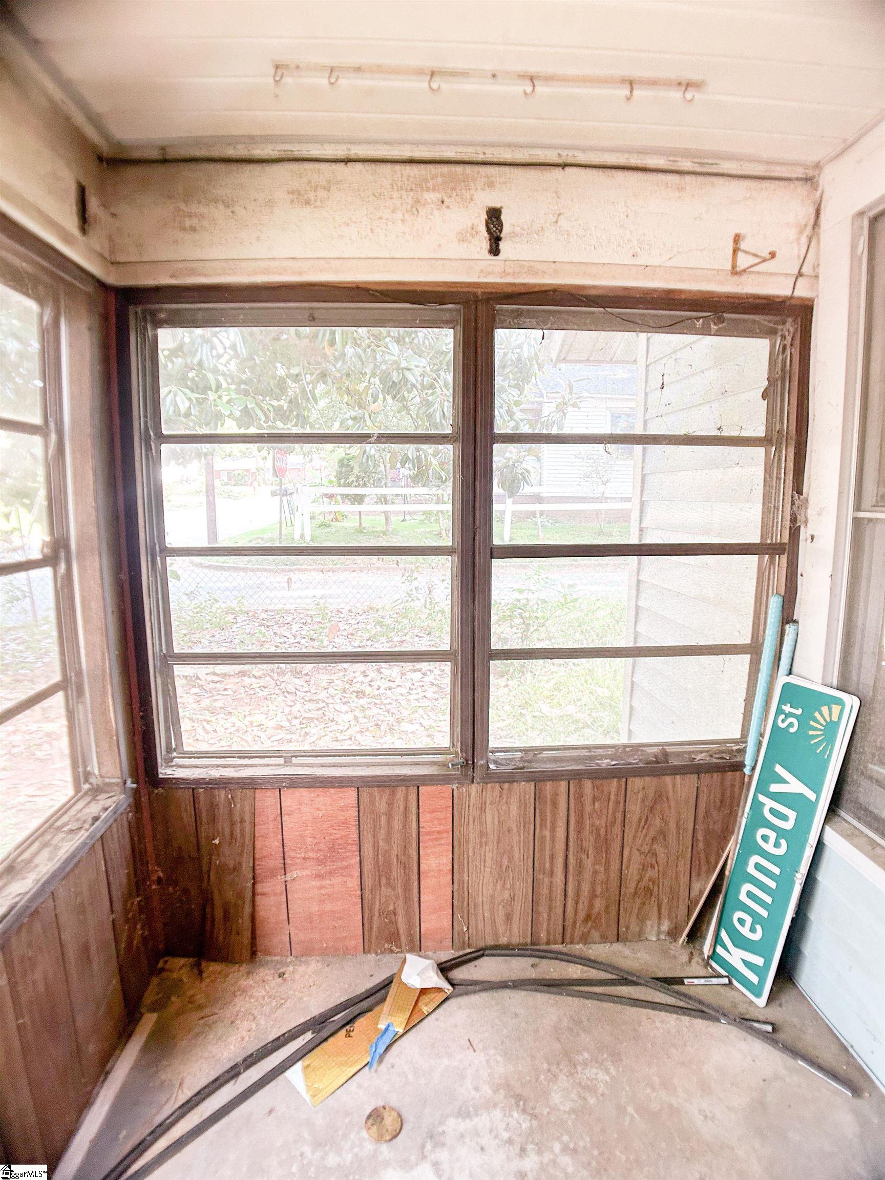 908 Kennedy Street Property Photo 4