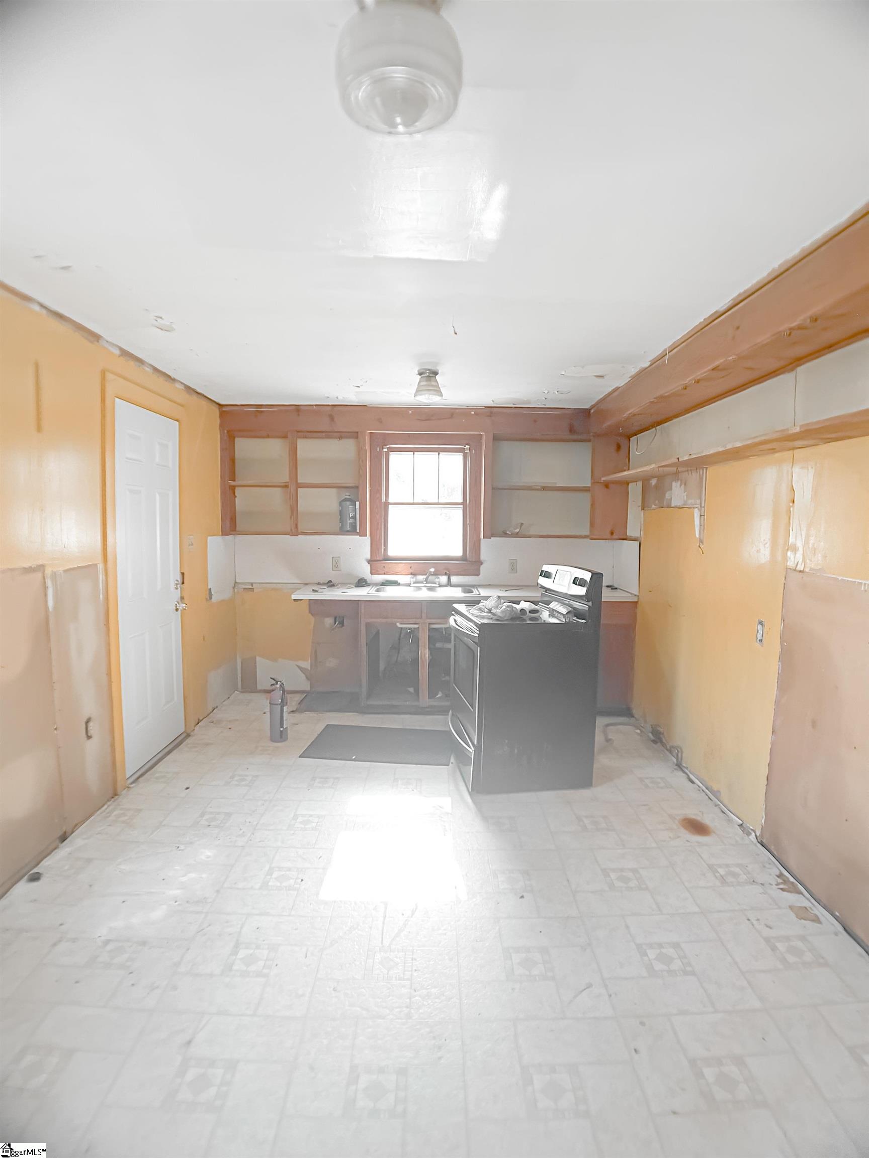 908 Kennedy Street Property Photo 30