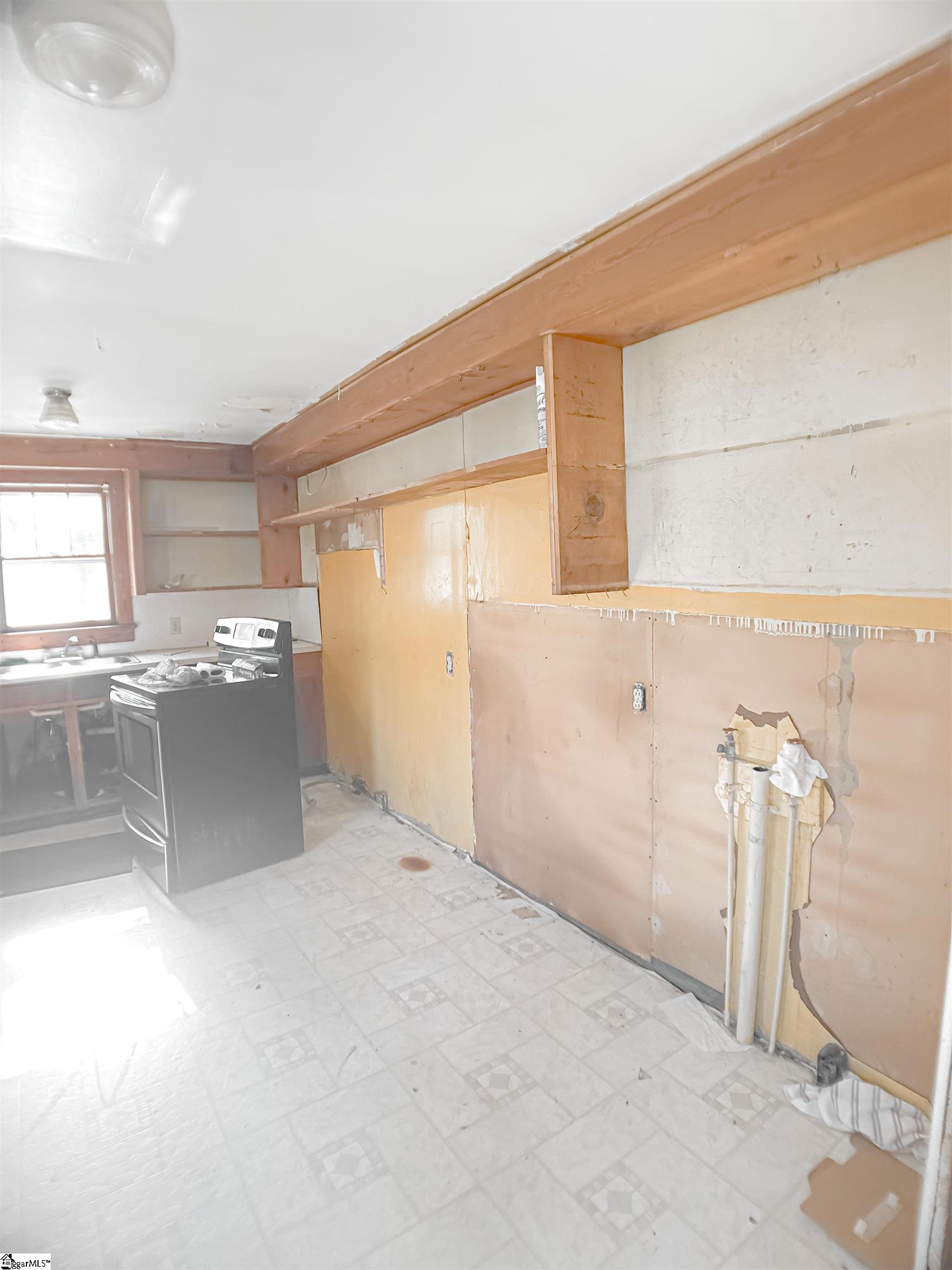 908 Kennedy Street Property Photo 33