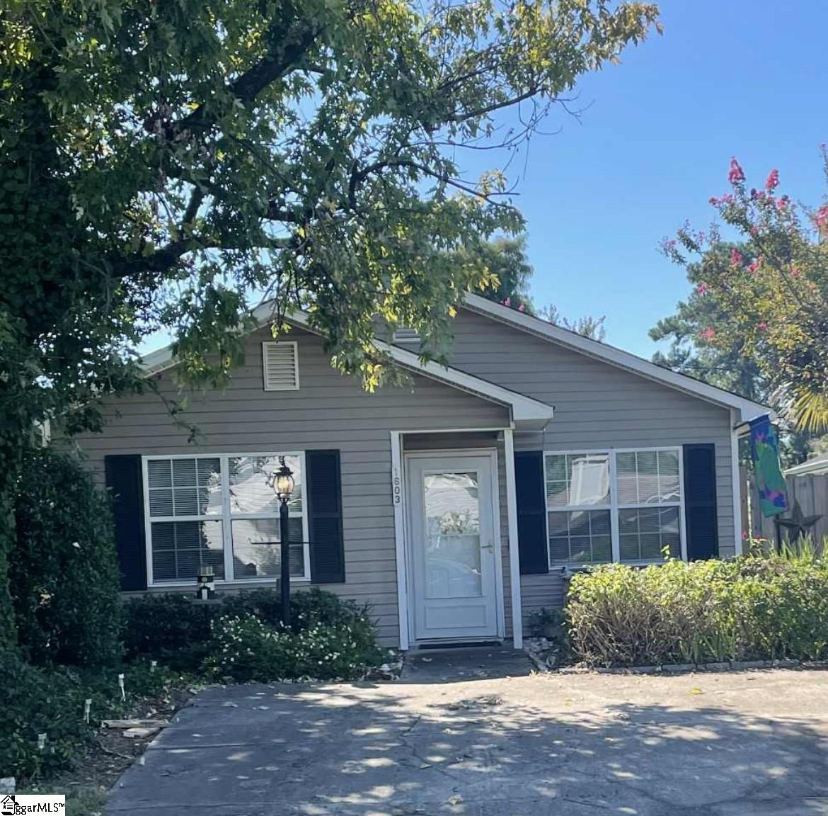 1603 Stuart Square Circle