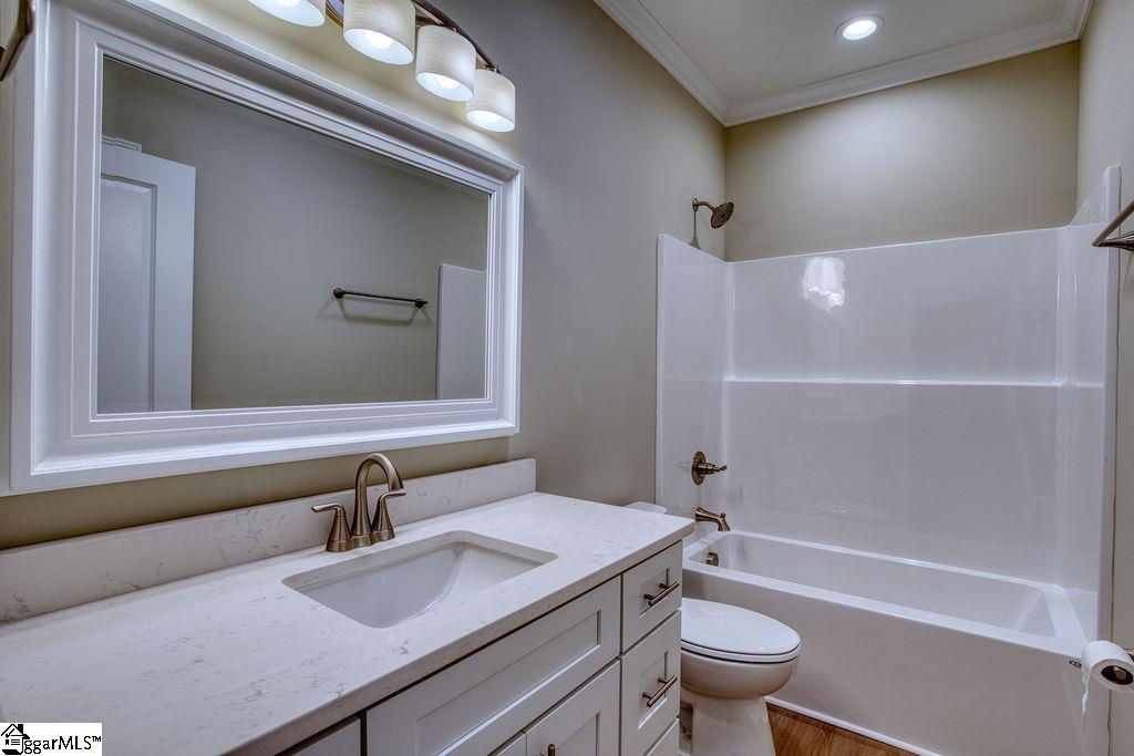 245 Fairwood Boulevard Property Photo 20