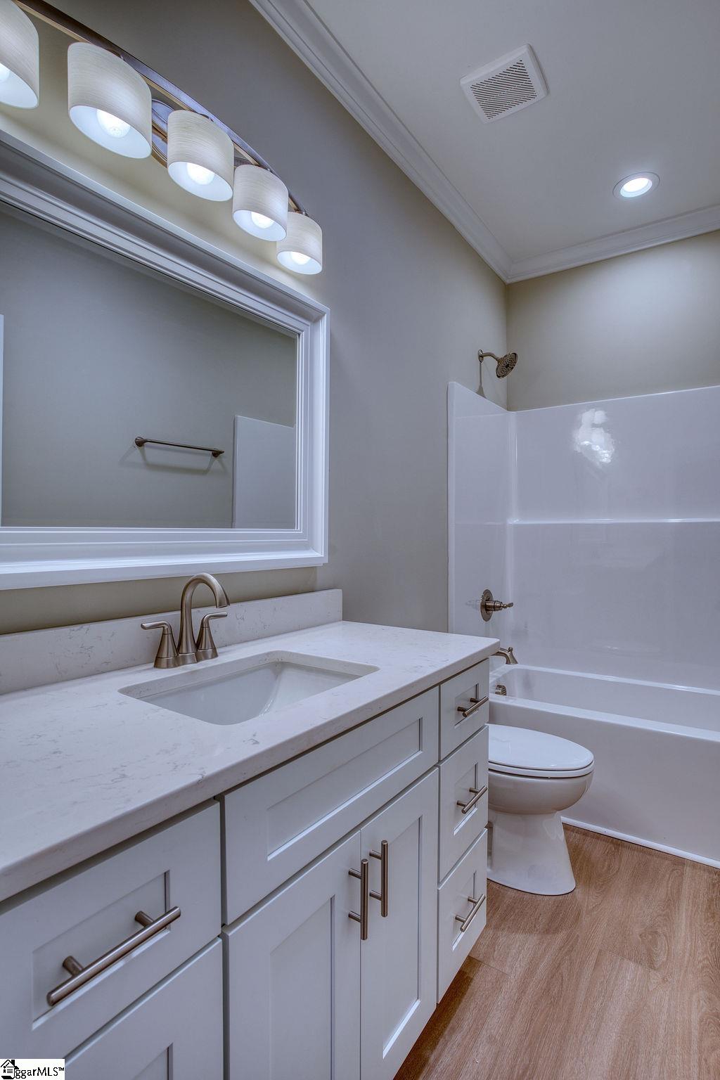 245 Fairwood Boulevard Property Photo 21