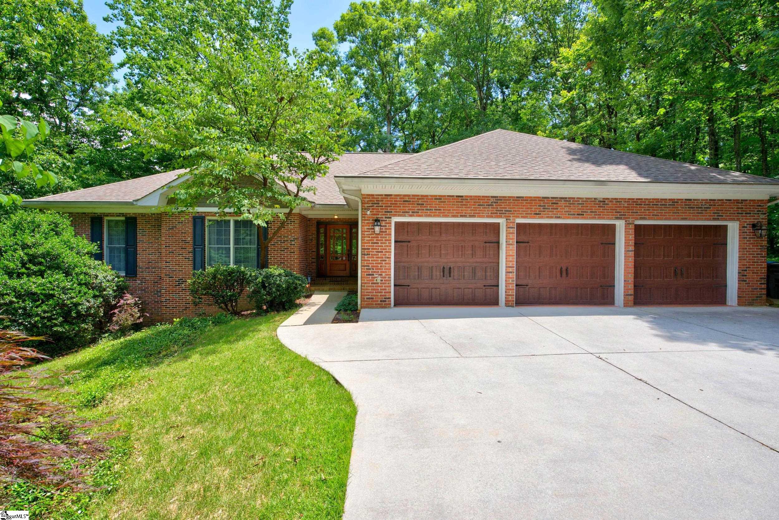 14 Flicker Drive Property Photo 2