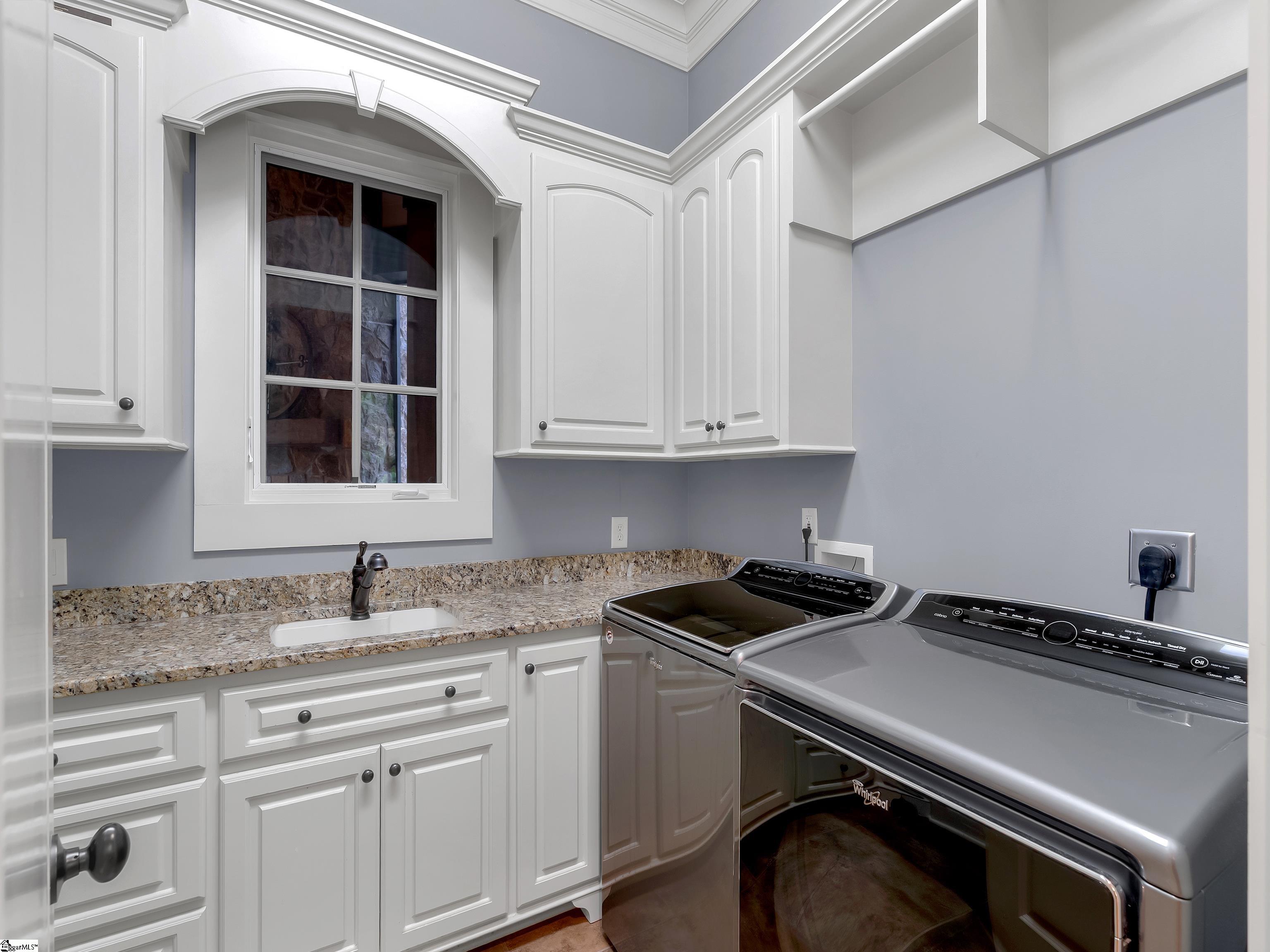 611 Highridge Parkway Property Photo 20