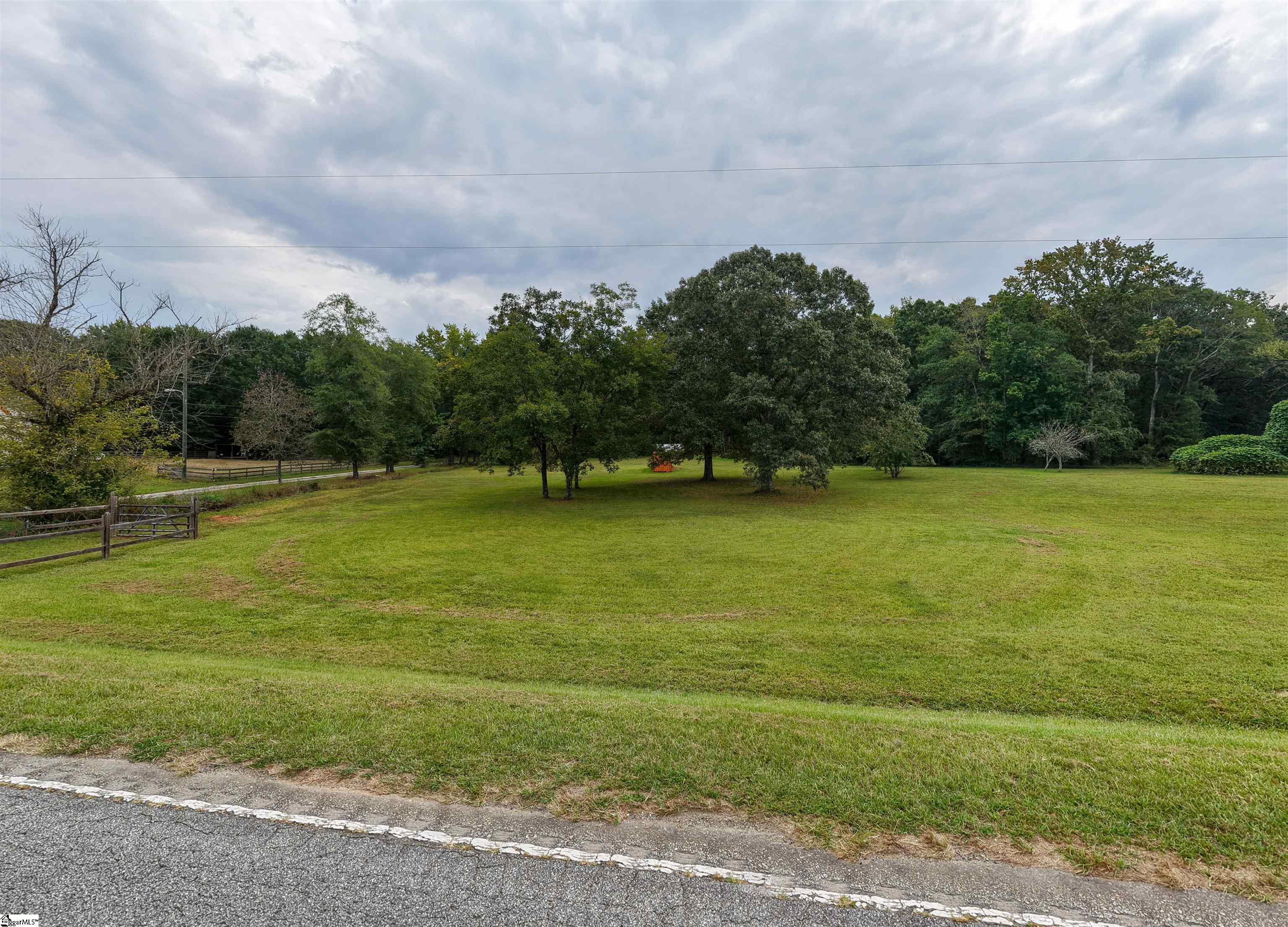 2205 Reedy Fork Road Property Photo 3