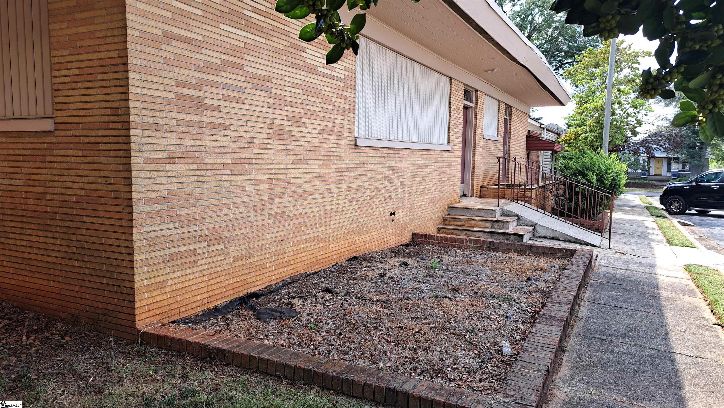 506-b Arlington Avenue Property Photo 6