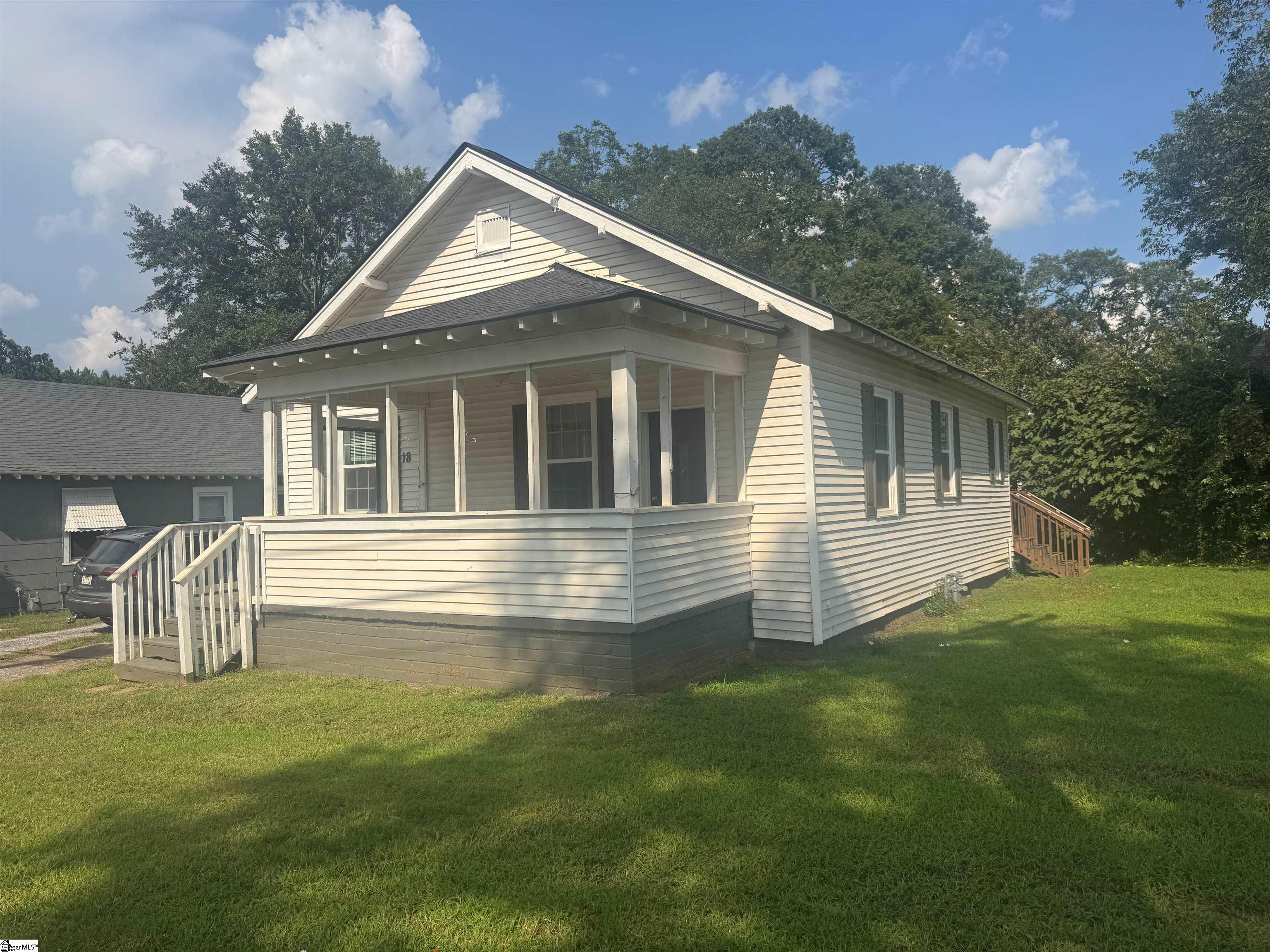 18 8th Avenue Property Photo 1