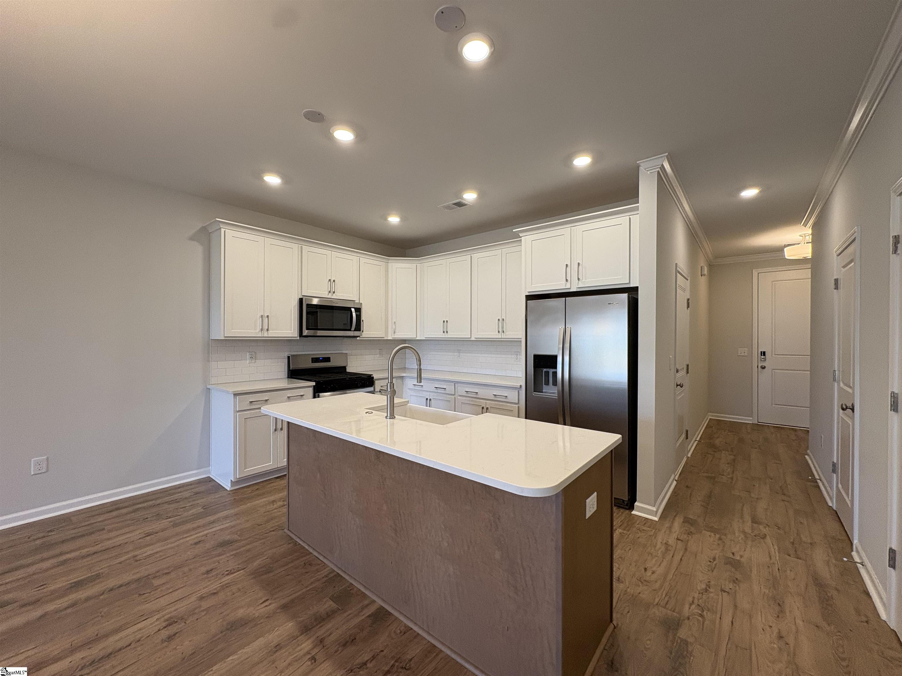 227 Lewes Avenue Property Photo 4