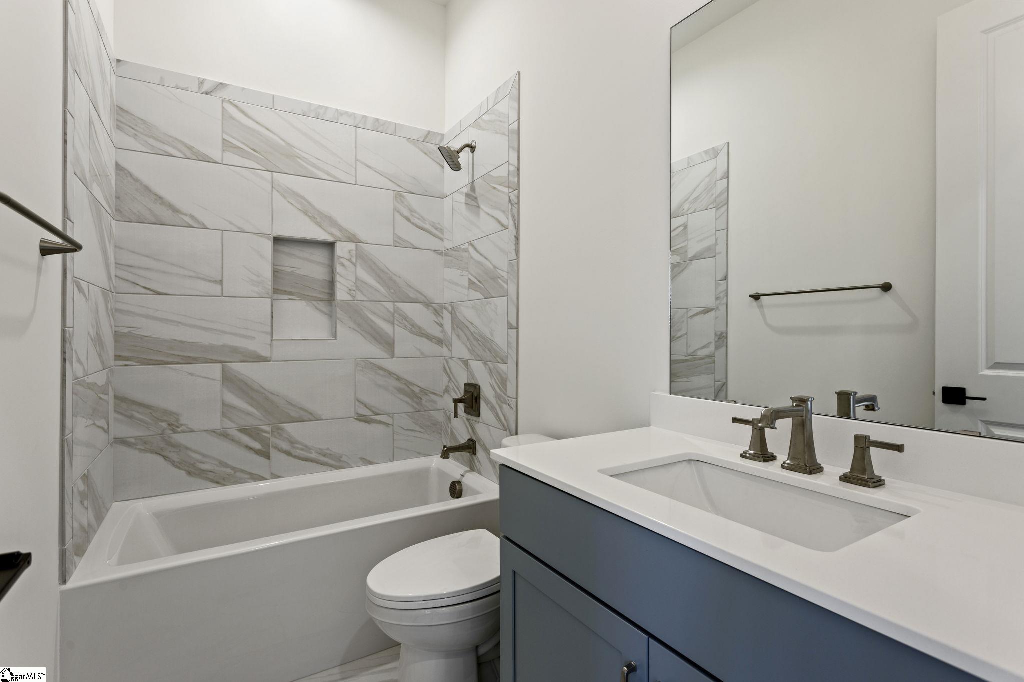 416 Fielder Way Property Photo 6