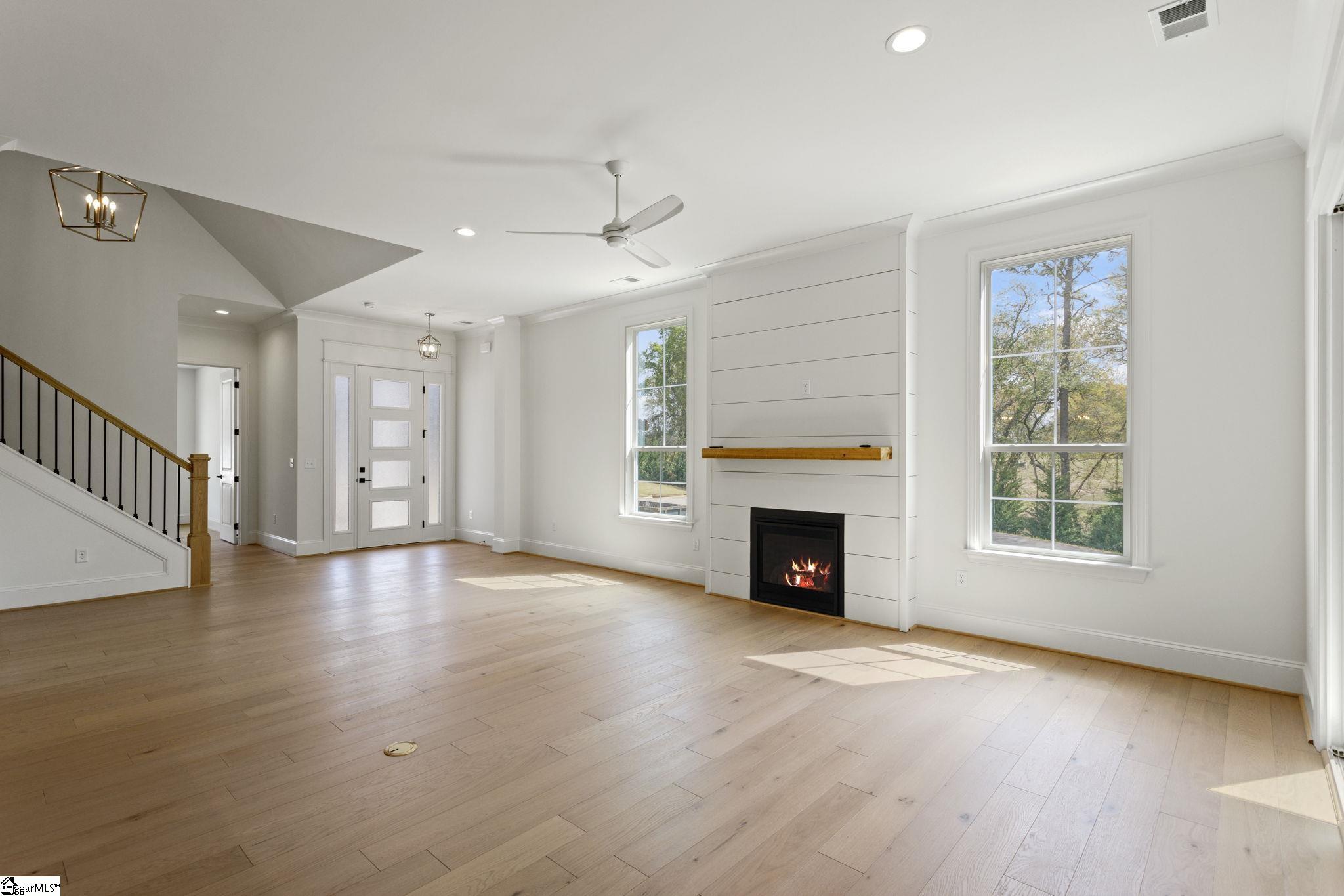 416 Fielder Way Property Photo 9