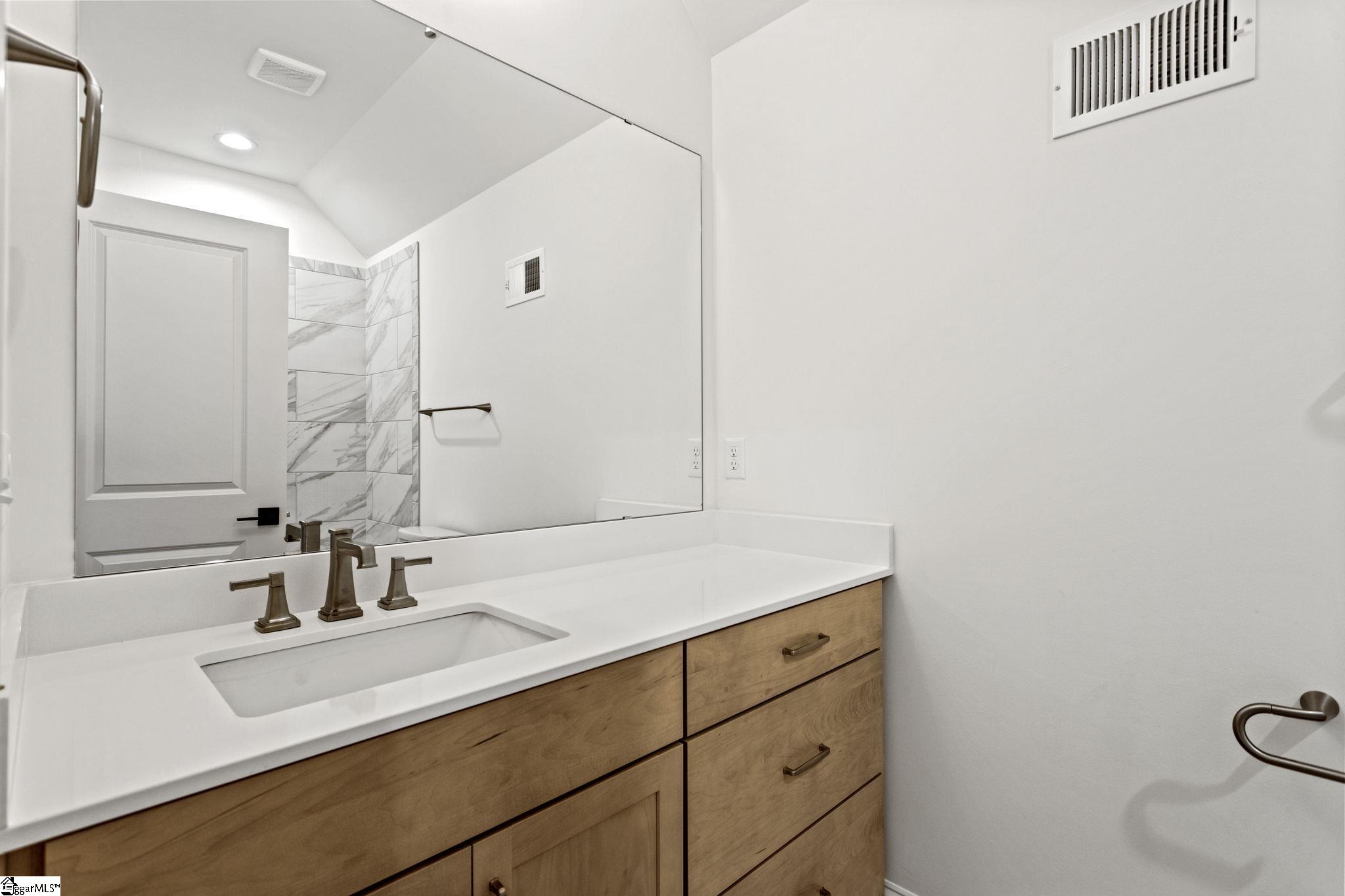 416 Fielder Way Property Photo 23