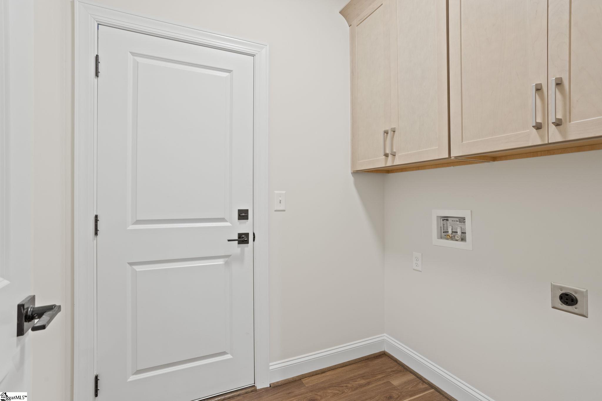 412 Fielder Way Property Photo 18