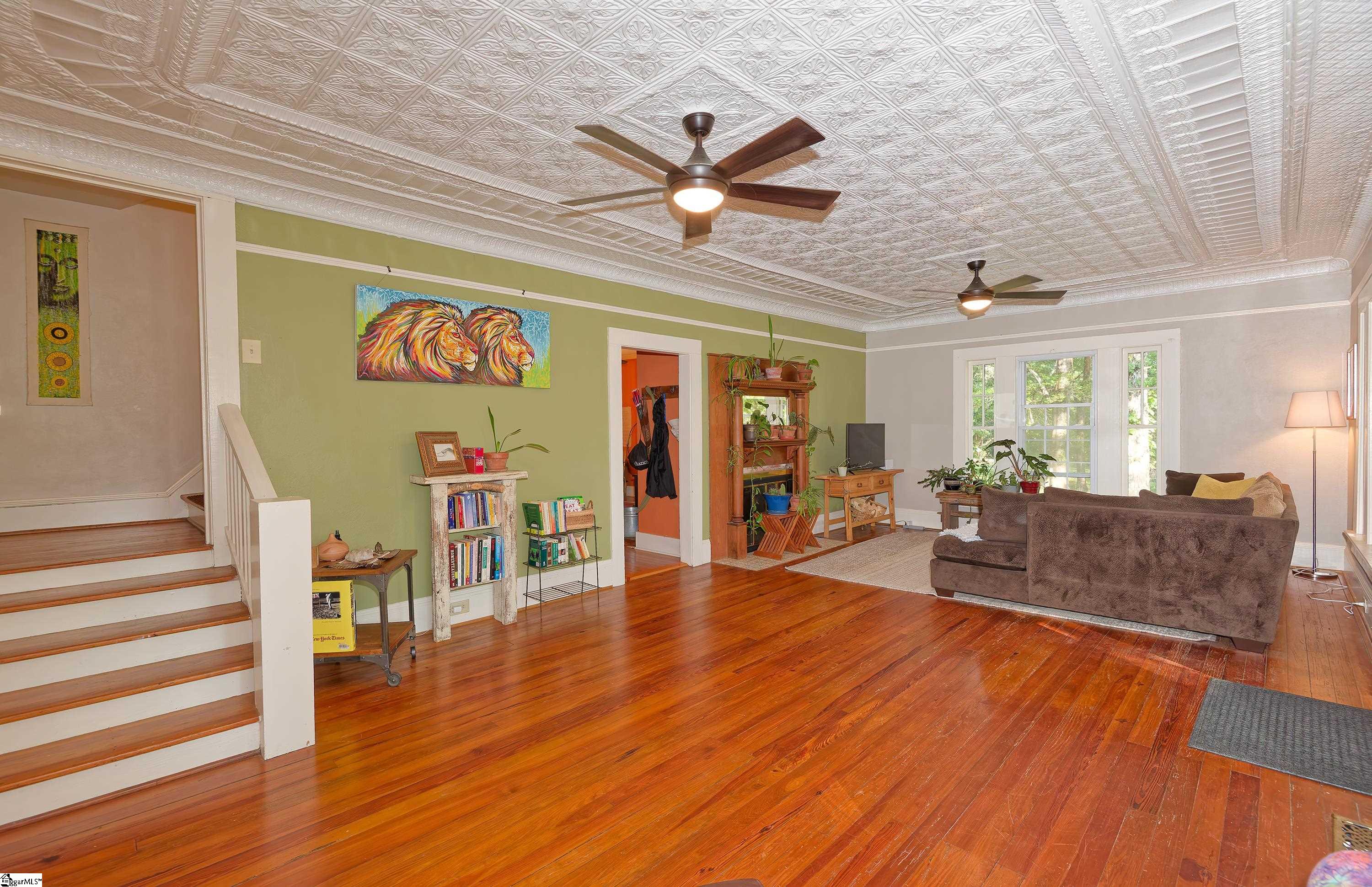 700 N Trade Avenue Property Photo 10