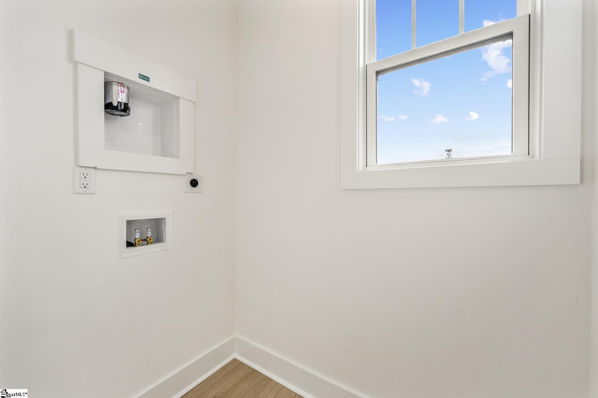 24 Renaissance Row Drive Property Photo 15