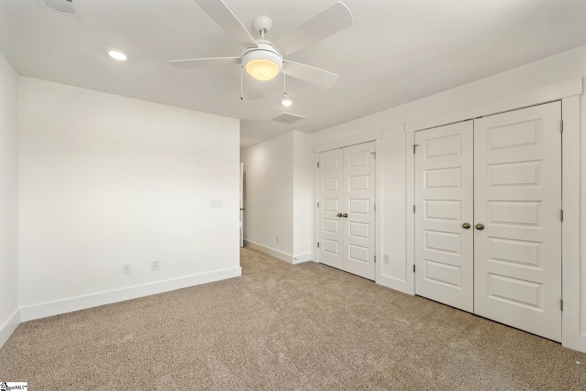 24 Renaissance Row Drive Property Photo 20