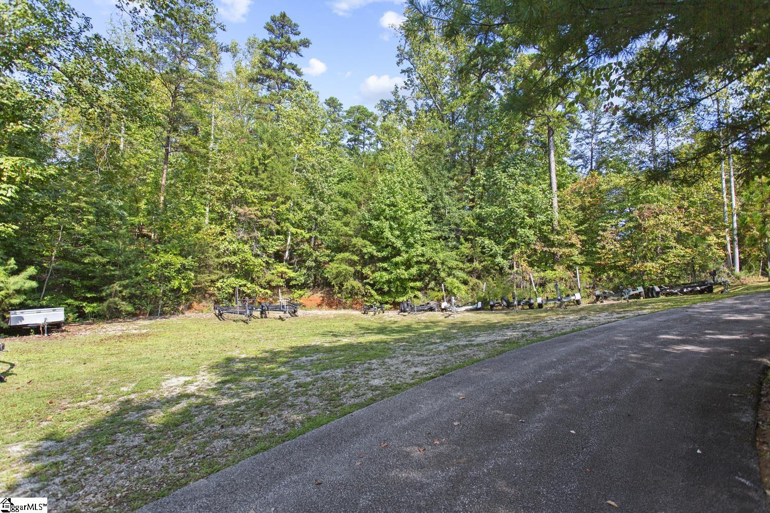 142 Summit Pine Property Photo 16