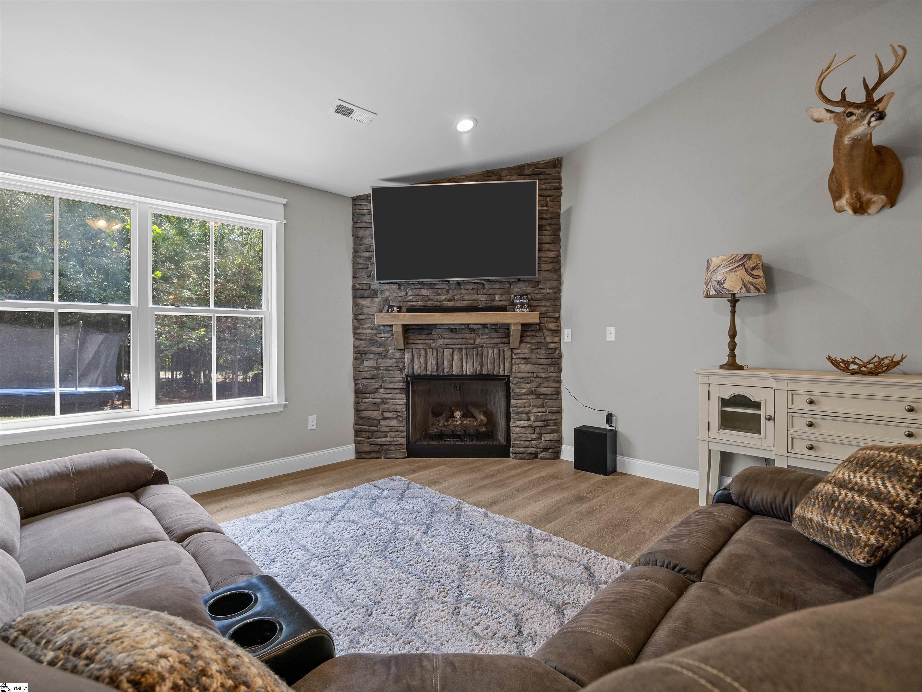 10938 Reidville Road Property Photo 6