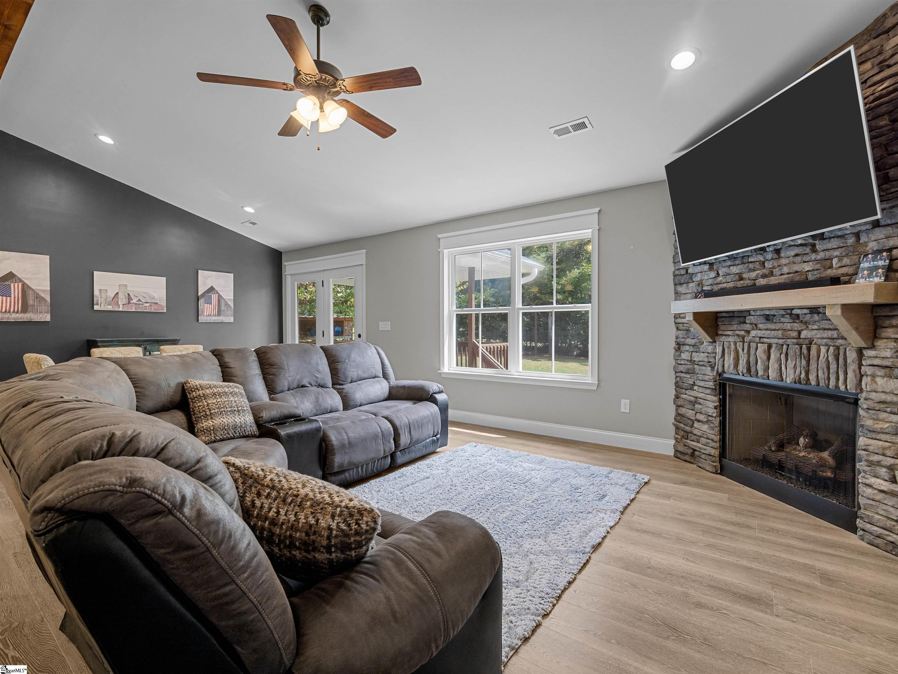 10938 Reidville Road Property Photo 7