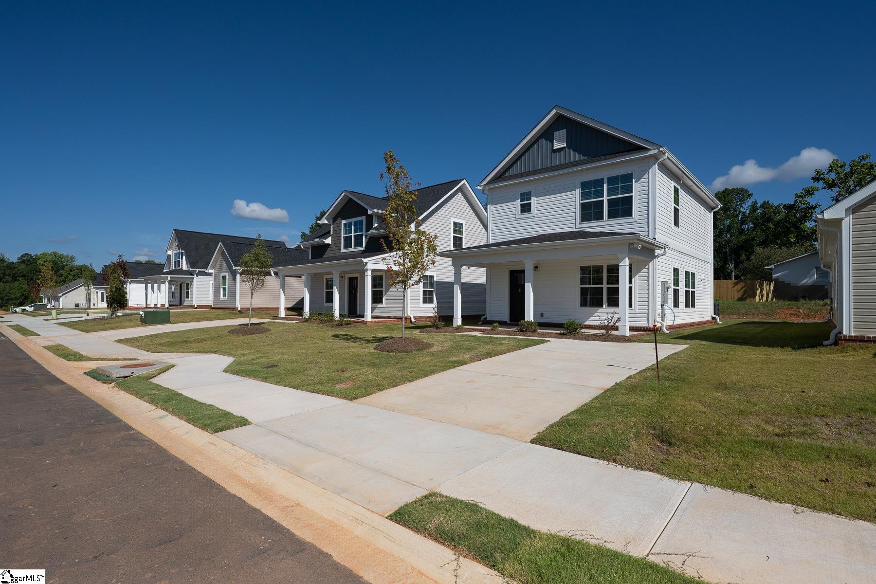 6 Thorndike Way Property Photo 2