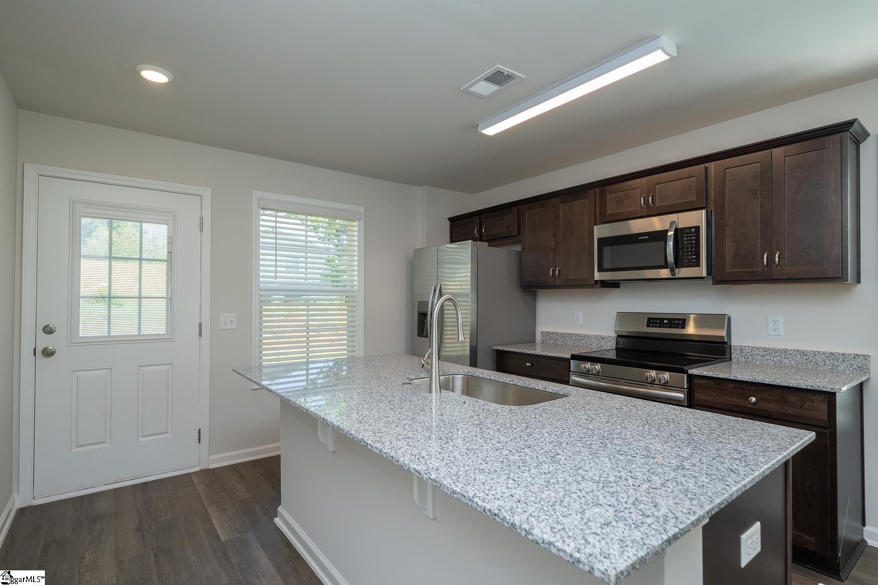 6 Thorndike Way Property Photo 9