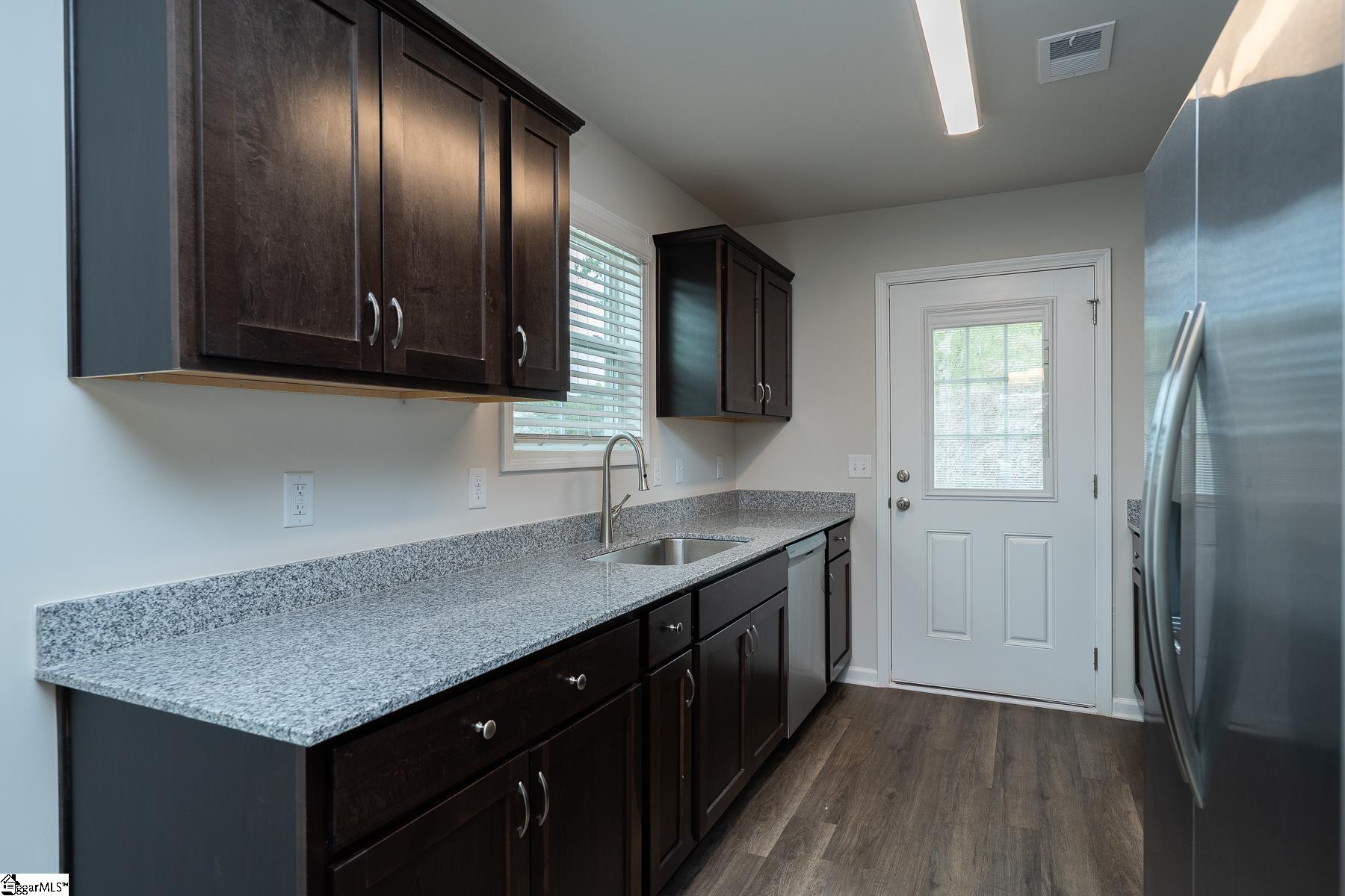 14 Thorndike Way Property Photo 11