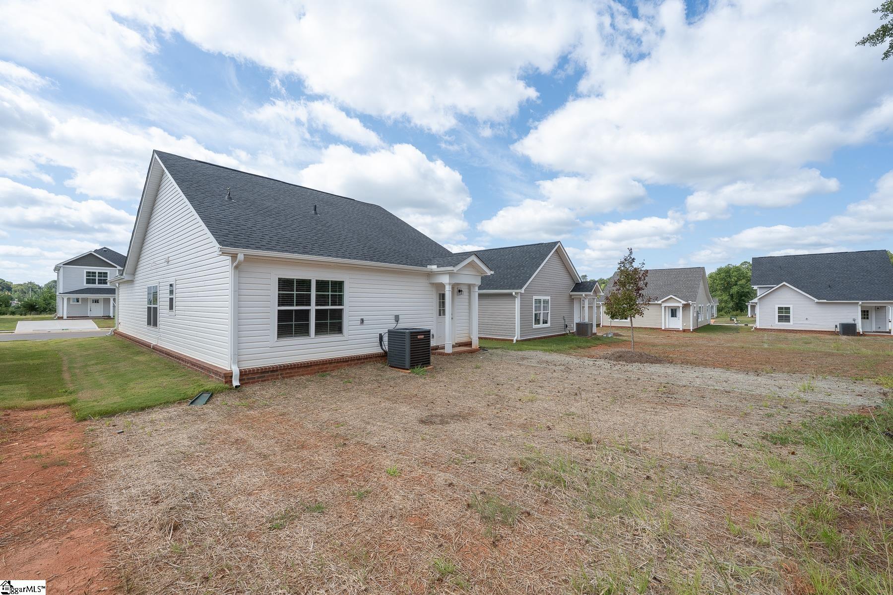14 Thorndike Way Property Photo 28