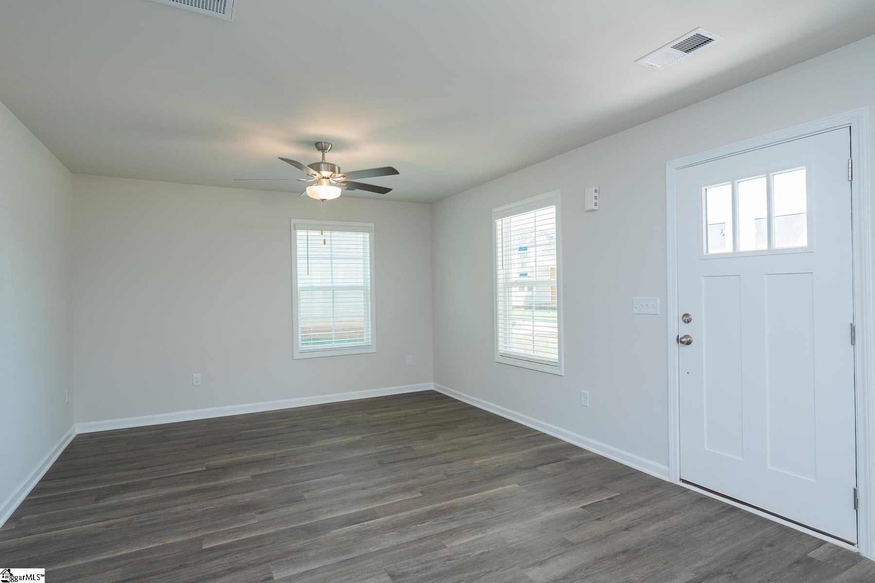 220 Waltham Court Property Photo 6