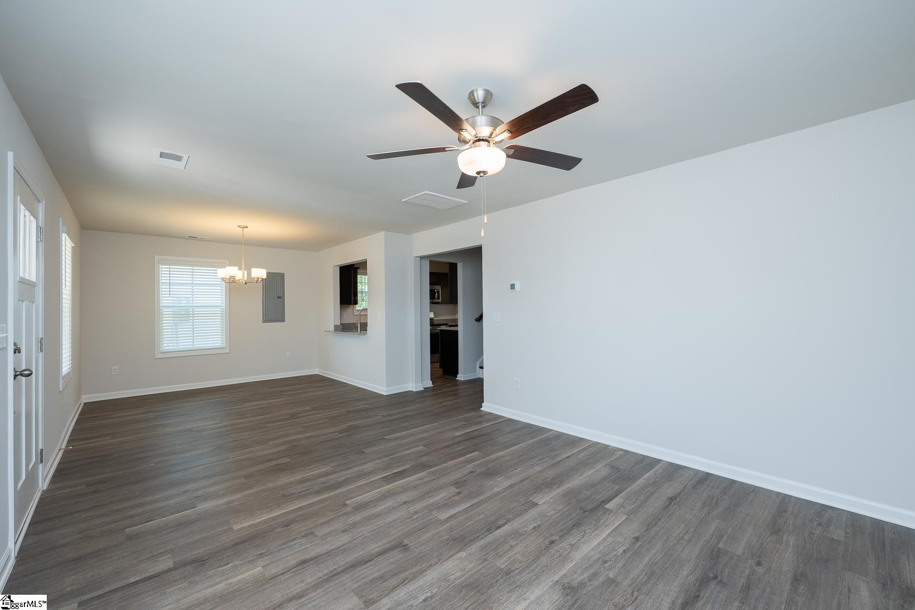 220 Waltham Court Property Photo 7