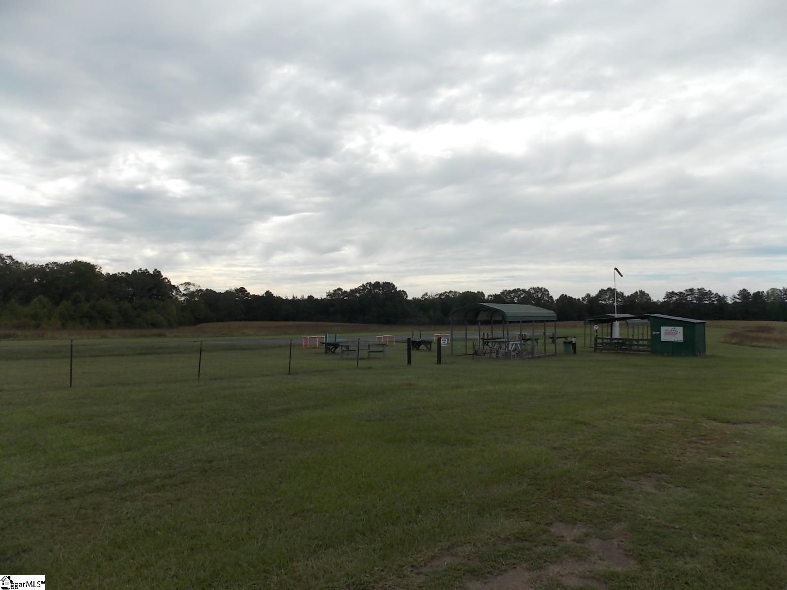 1570981 Property Photo 2